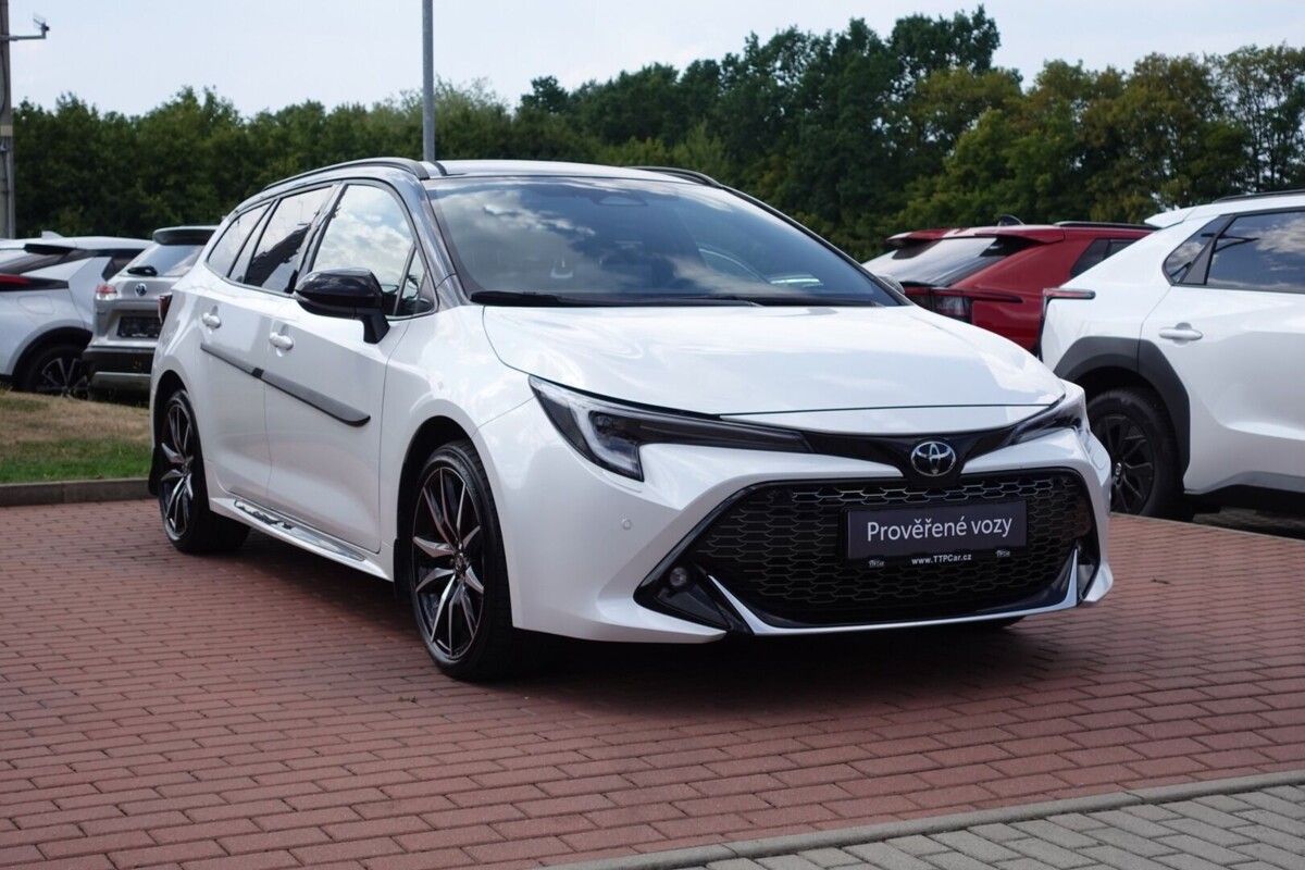 Toyota Corolla, 1,8HSD GR Sport Dynamic - fotka 3
