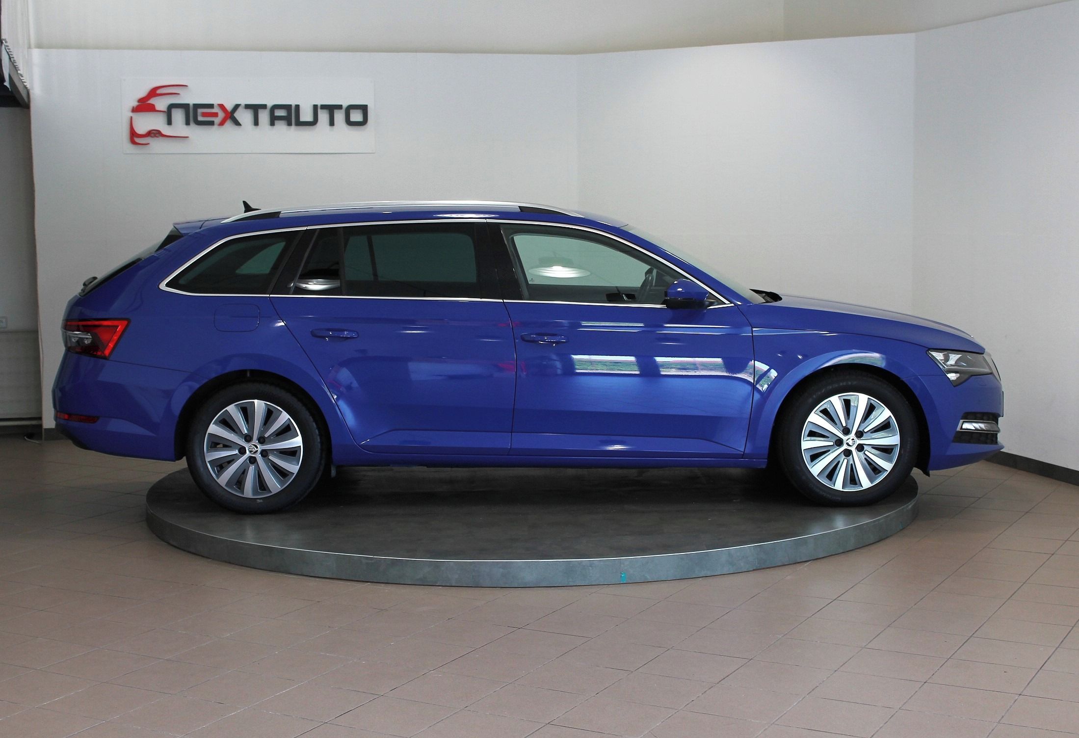 Škoda Superb, 2.0 TDI 147kW DSG STYLE, TAŽNÉ - fotka 6
