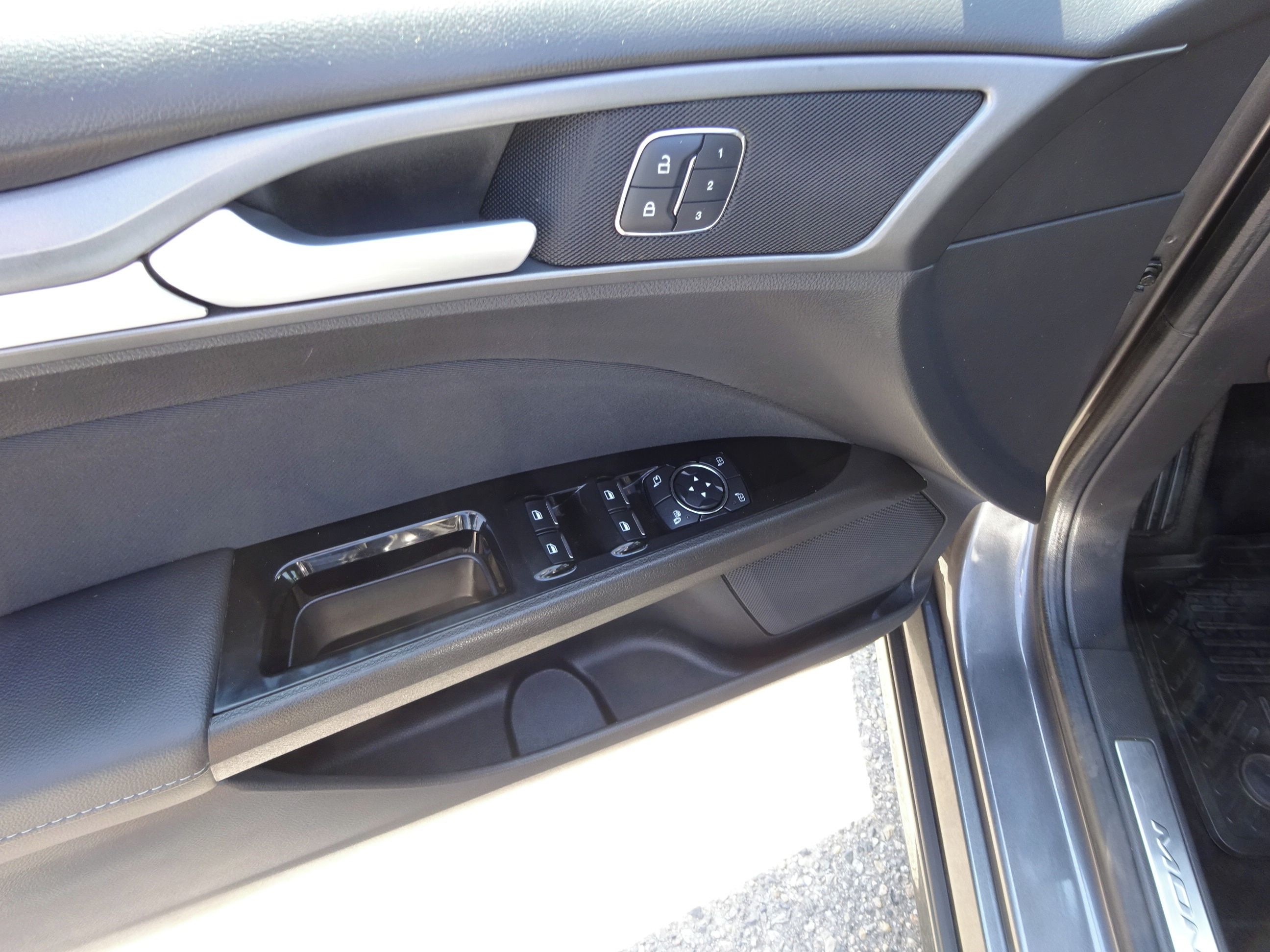 Ford Mondeo, 2.0 TDCI (132 KW) AUTOMAT - fotka 6