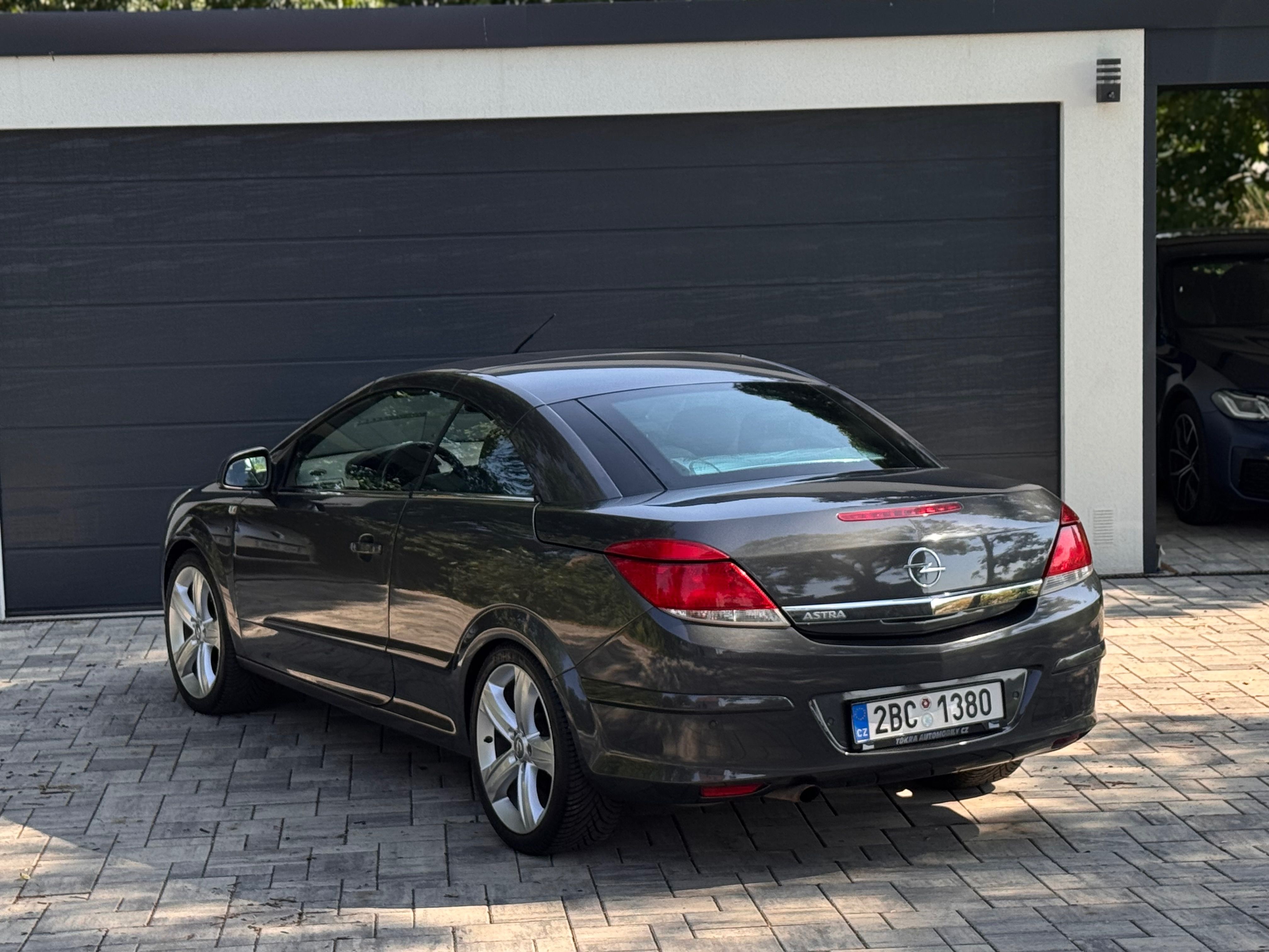 Opel Astra, Opel Astra TwinTop 1.6 16V, - fotka 5