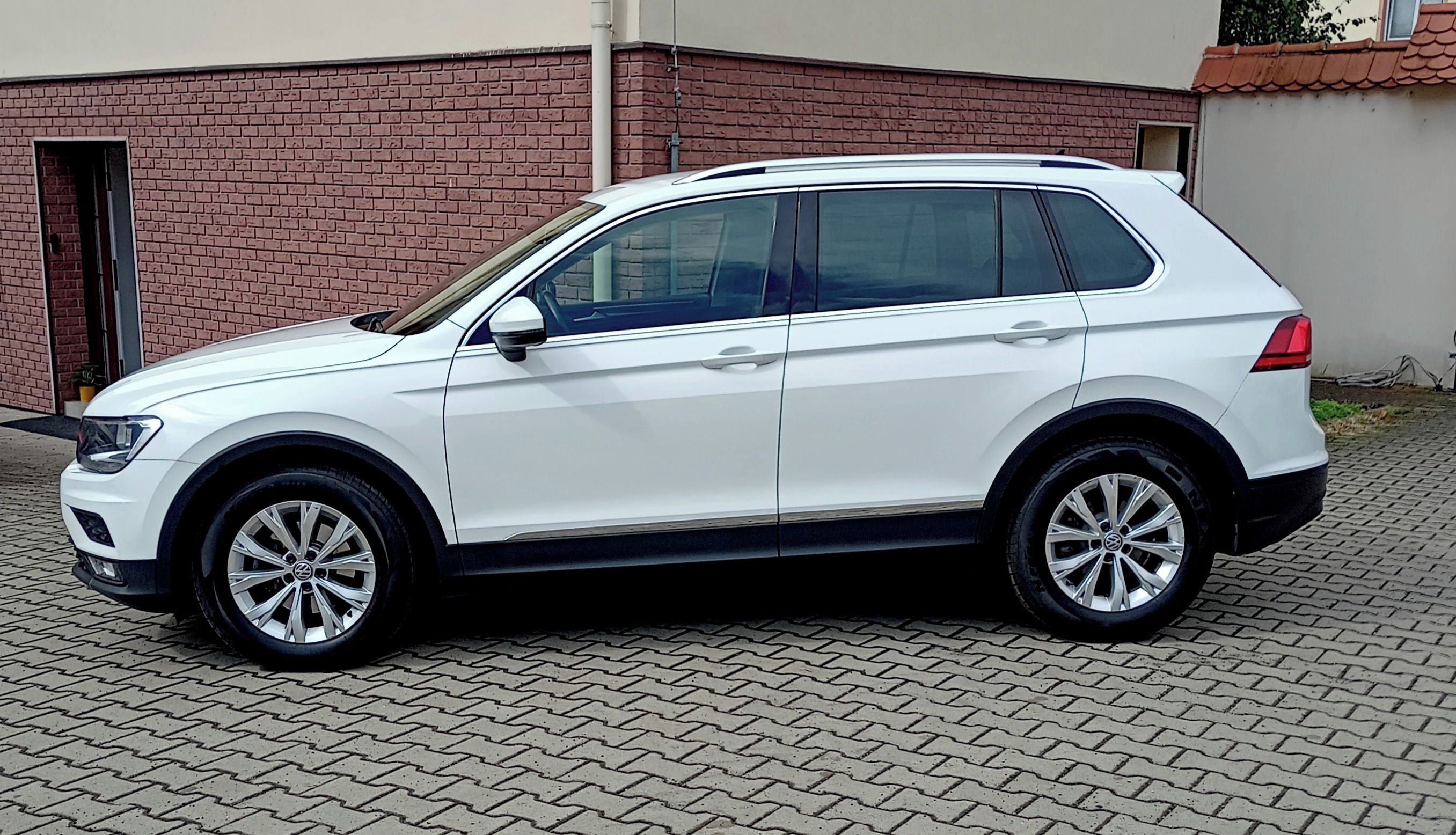 Volkswagen Tiguan, 1.4TSI, 110 kW, manuál,benzín - fotka 4