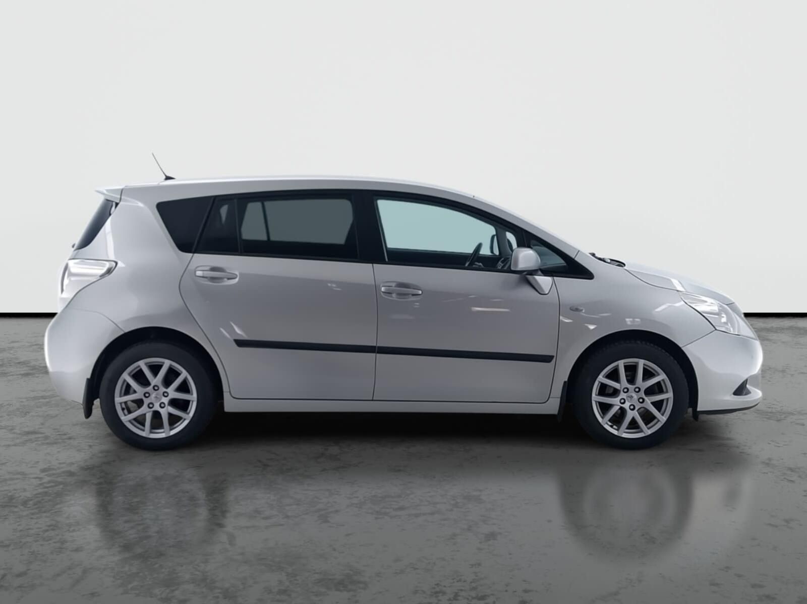 Toyota Verso, 1.8 Valvematic, Navi - fotka 6