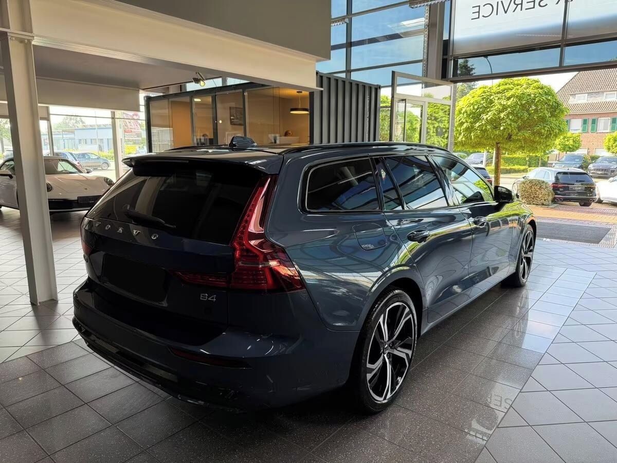 Volvo V60, B4 2.0 Plus Dark*Kůže*Kamera* - fotka 4