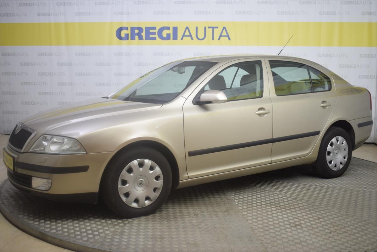 Škoda Octavia, 2,0 TDi DSG - fotka 3