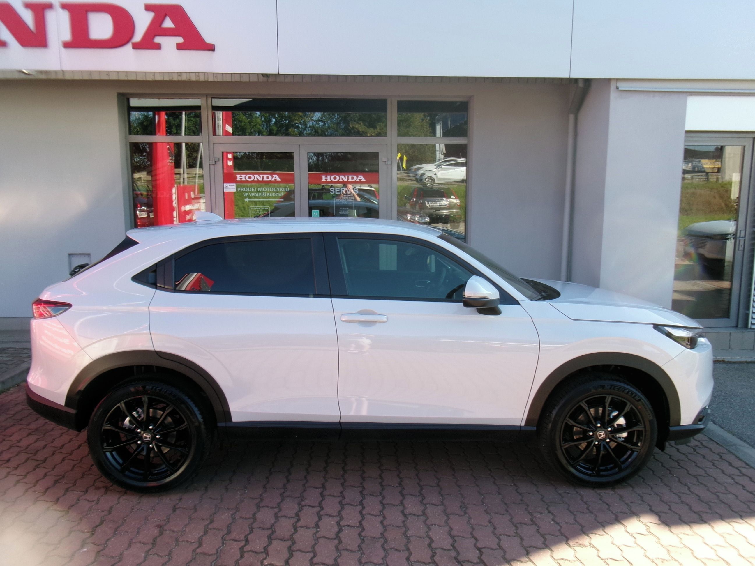 Honda HR-V, 1.5e:HEV ELEGANCE EXCLUSIVE 26 - fotka 5