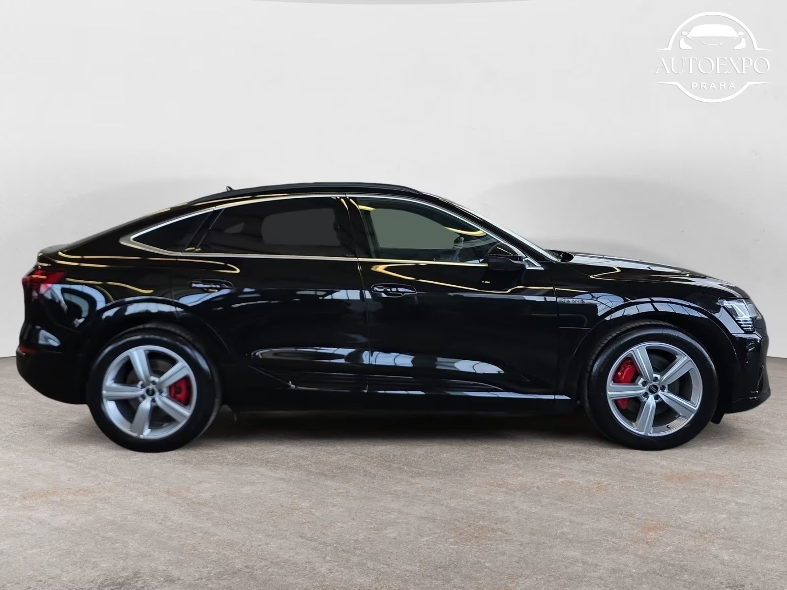 Audi Q8 e-tron, Q8 Sportback etron 55 S-Line* - fotka 3