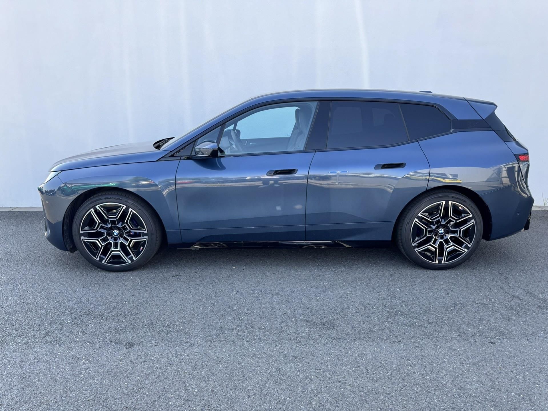 BMW iX, iX xDrive45 Mpaket - fotka 3