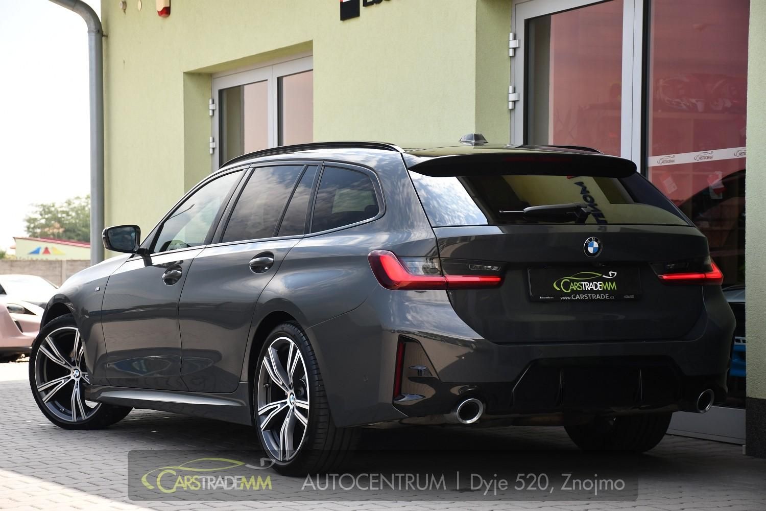 BMW Řada 3, 320d xDrive M-SPORT ČR 1.M - fotka 3
