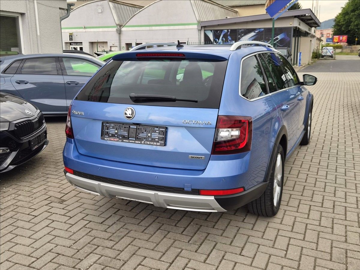 Škoda Octavia, 2,0 TDi SCOUT *WEBASTO*KAMERA* - fotka 3