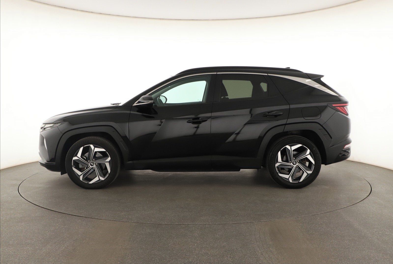 Hyundai Tucson, 1.6 T-GDI PHEV, 4X4, Automat - fotka 3