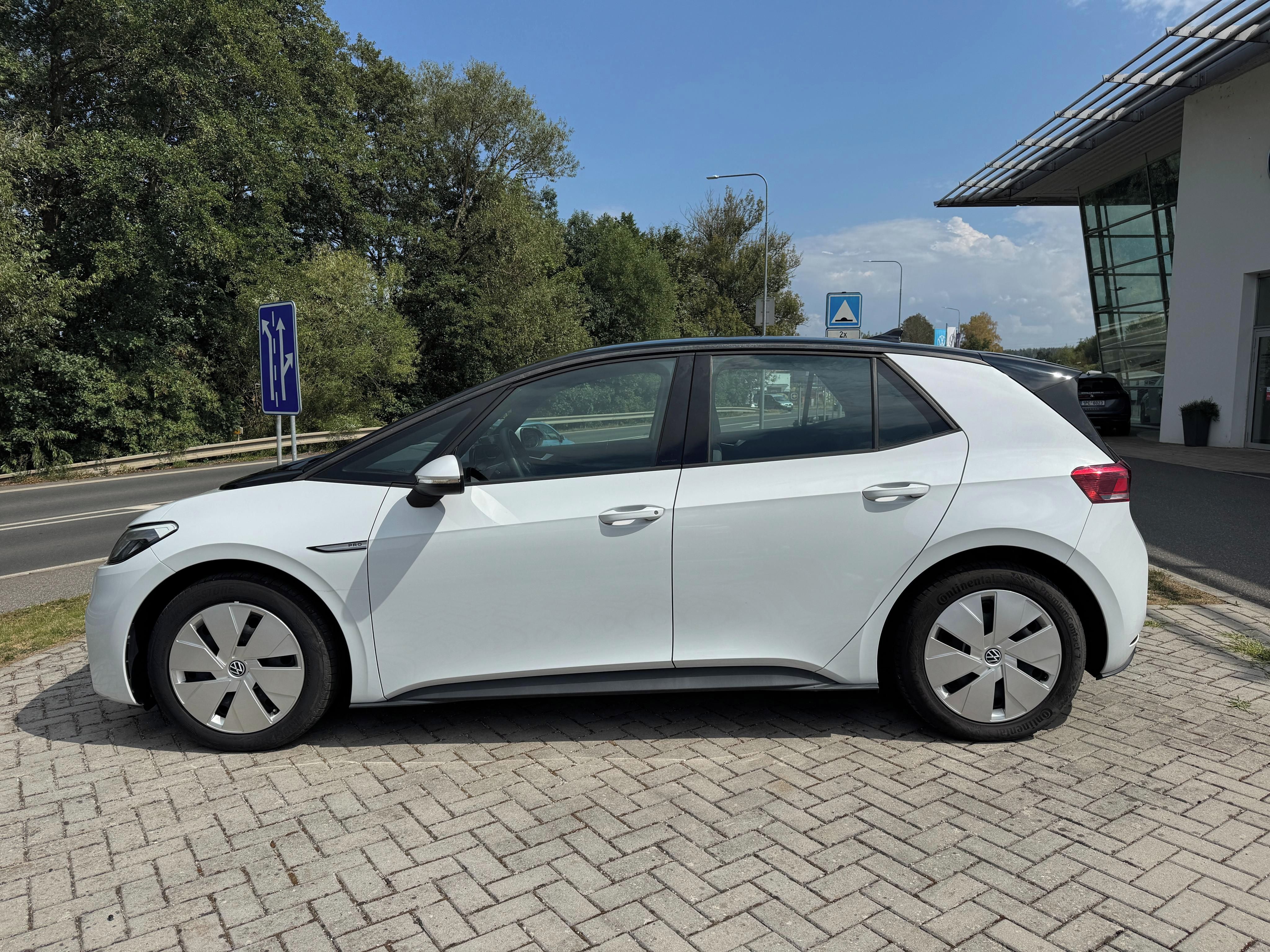 Volkswagen ID.3, Pro 107kw a 58kwh - fotka 5