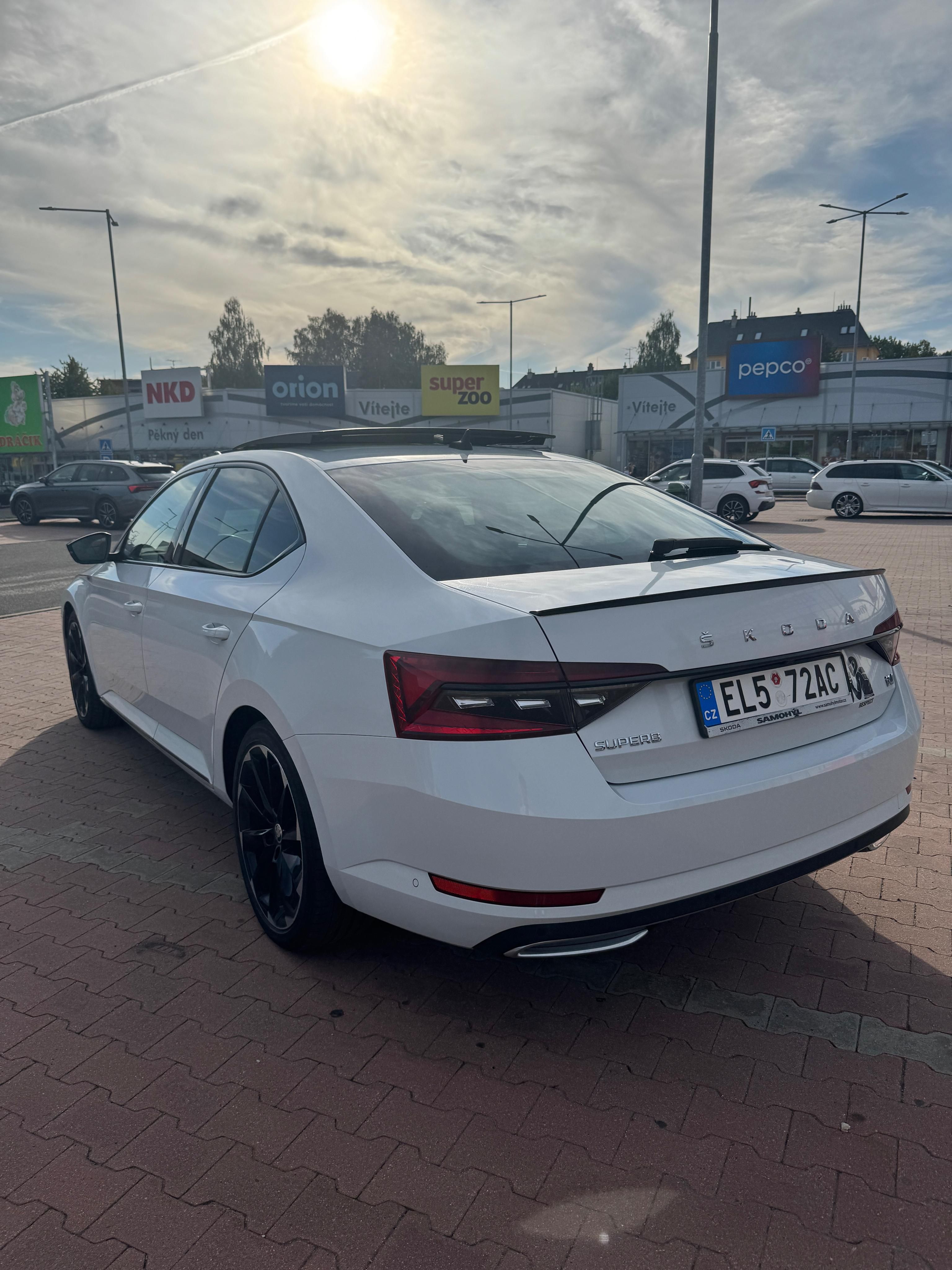 Škoda Superb, Škoda Superb III iV SportLine - fotka 6
