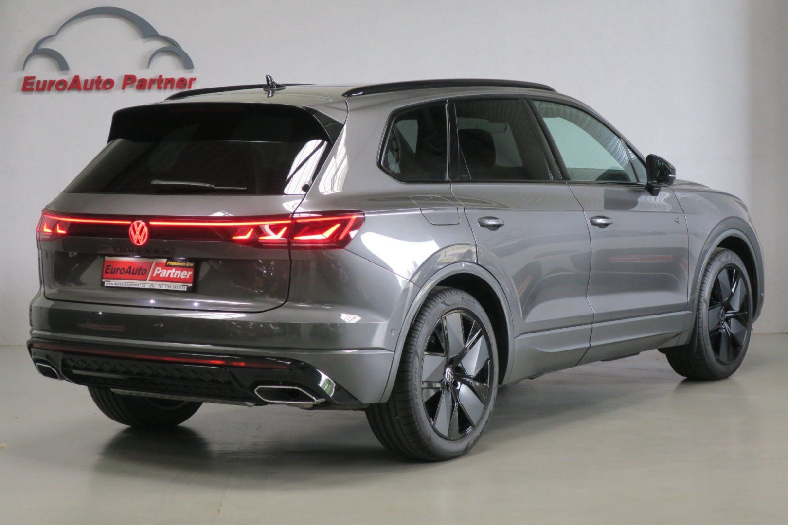 Volkswagen Touareg, NEW Final Edition R Line 210kW - fotka 4
