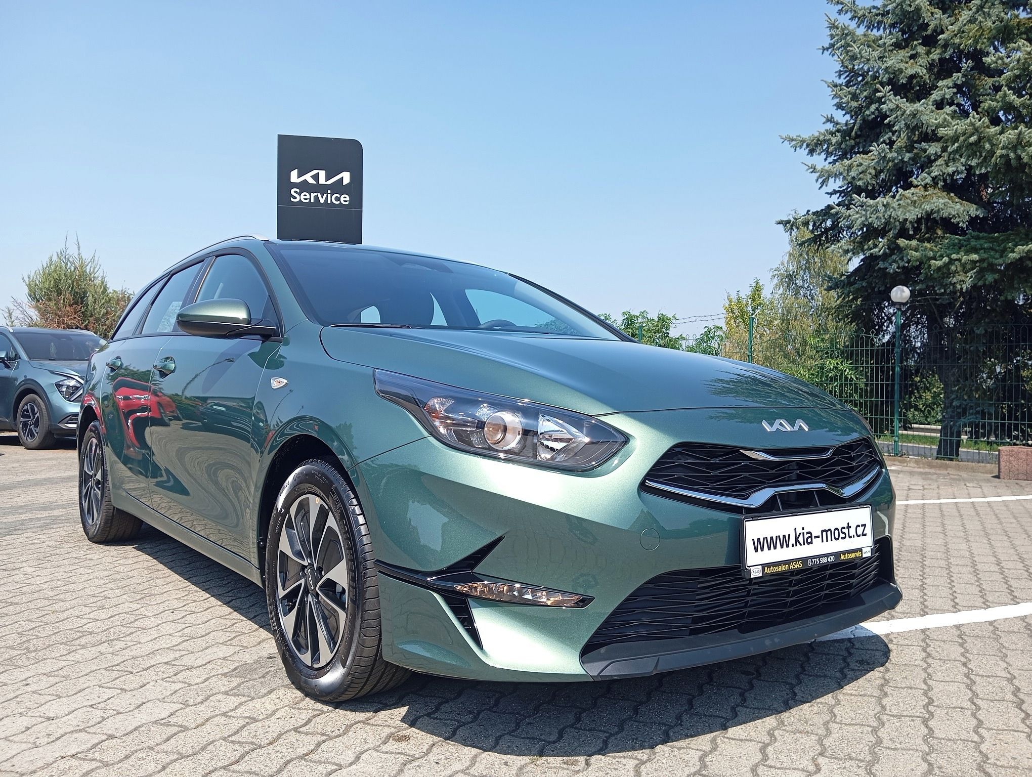 Kia Cee´d SW, 1.5 T-GDi 7DCT automat SPIN - fotka 2