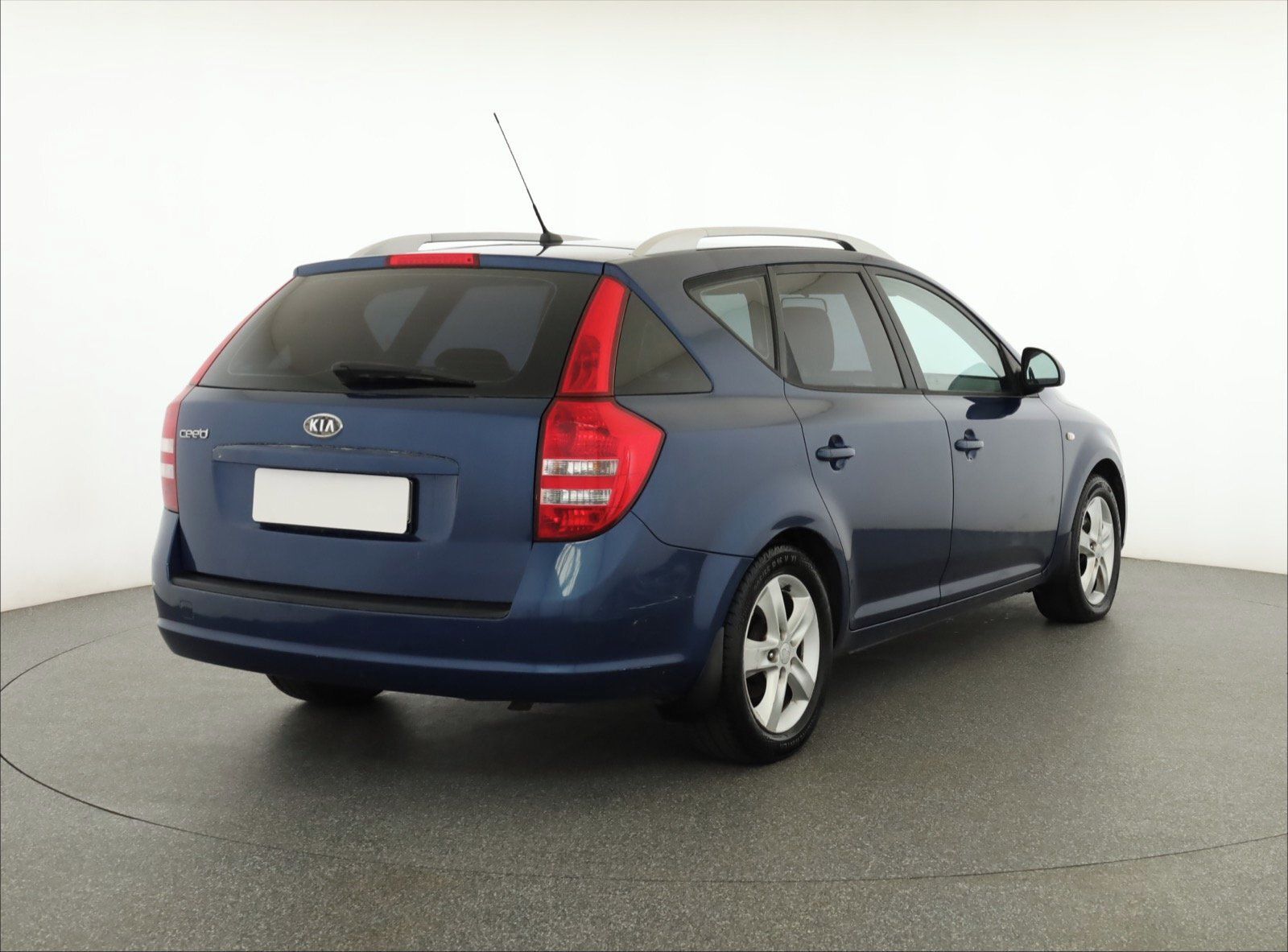 Kia Cee´d, 1.4 CVVT, Klima - fotka 5