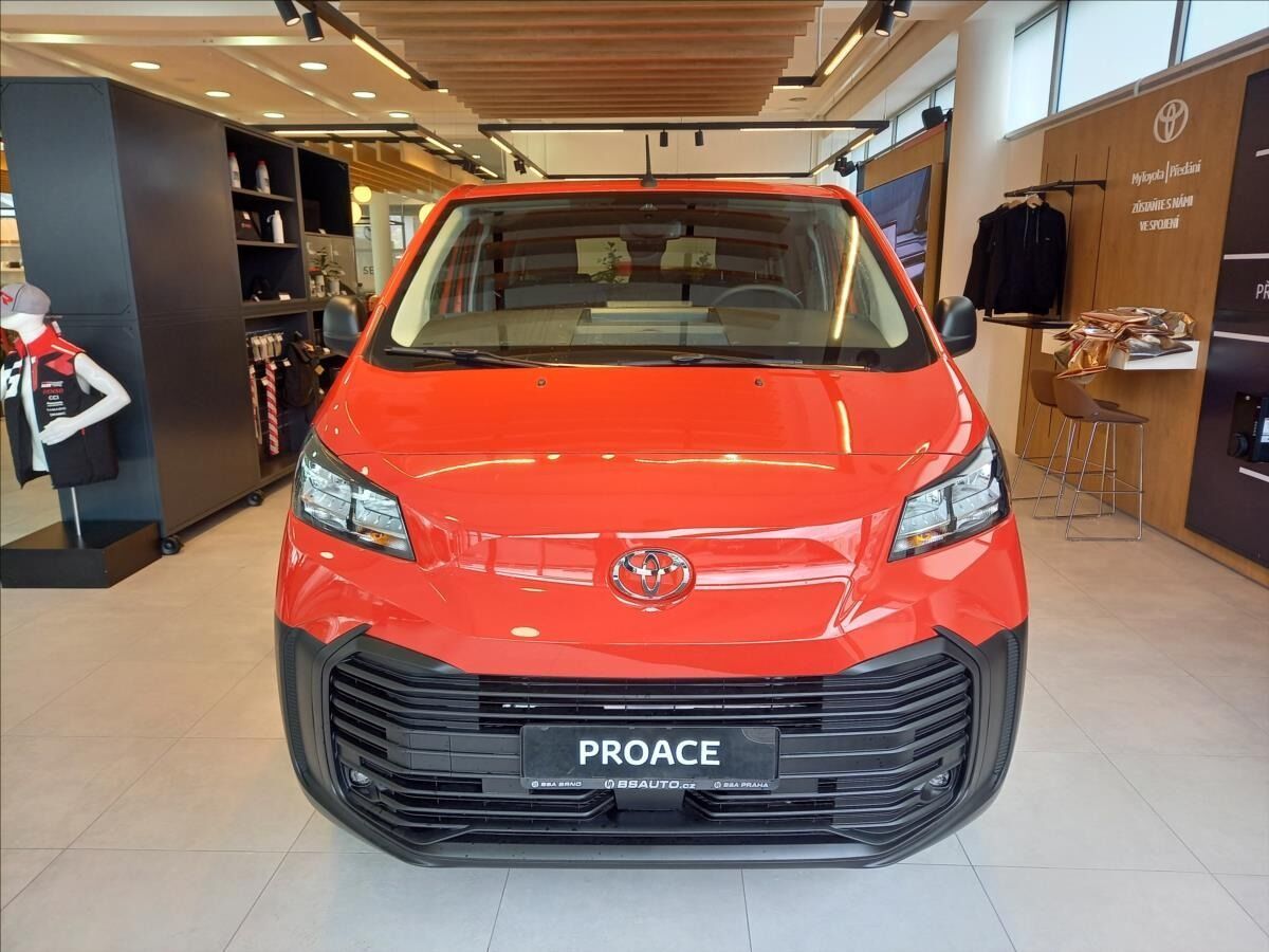 Toyota Proace Verso, 2,0 L2 Combi 2,0D 144k MT6 8S - fotka 2