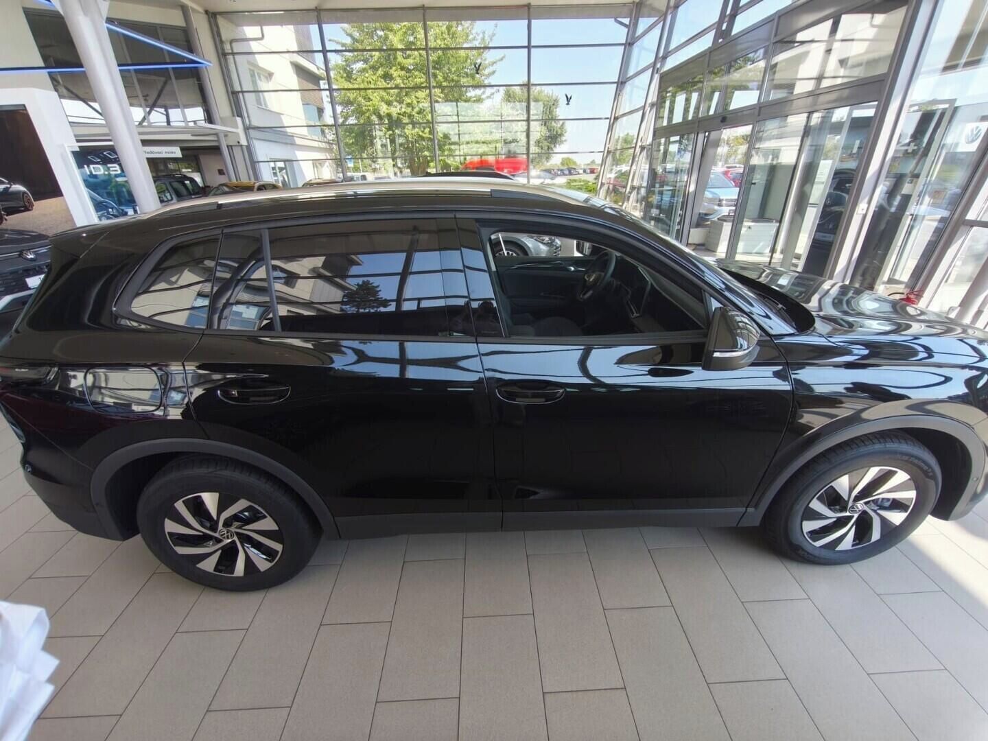 Volkswagen Tiguan, People 1,5 TSI 150 kW eHybrid - fotka 4