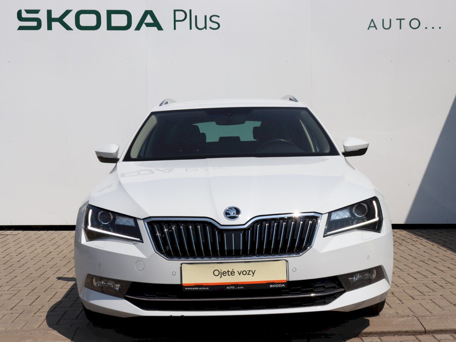 Škoda Superb, Superb Combi L&K 4X4 2.0 TDI / - fotka 4