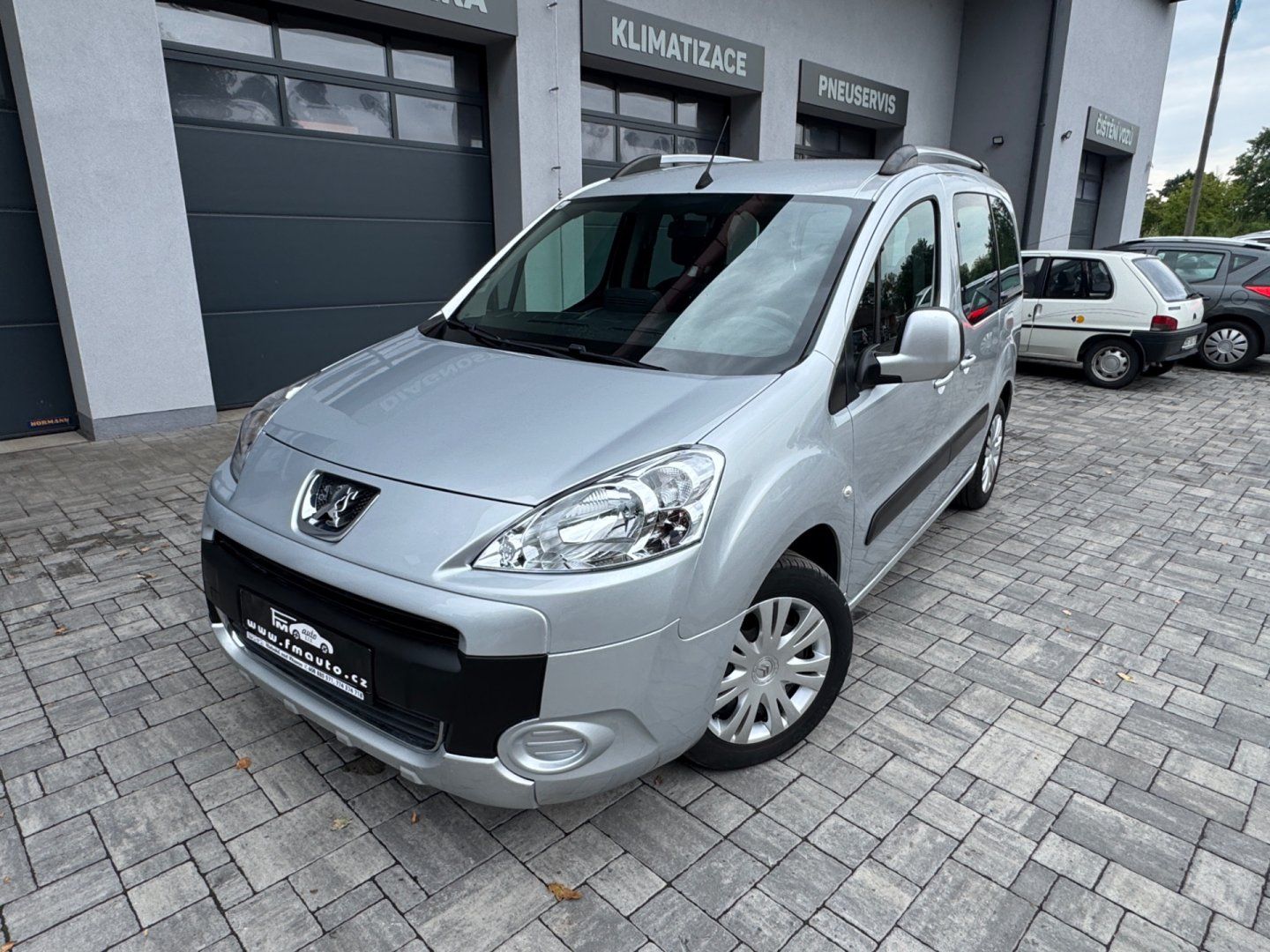 Peugeot Partner, 1.6 HDi, 7 míst - fotka 2