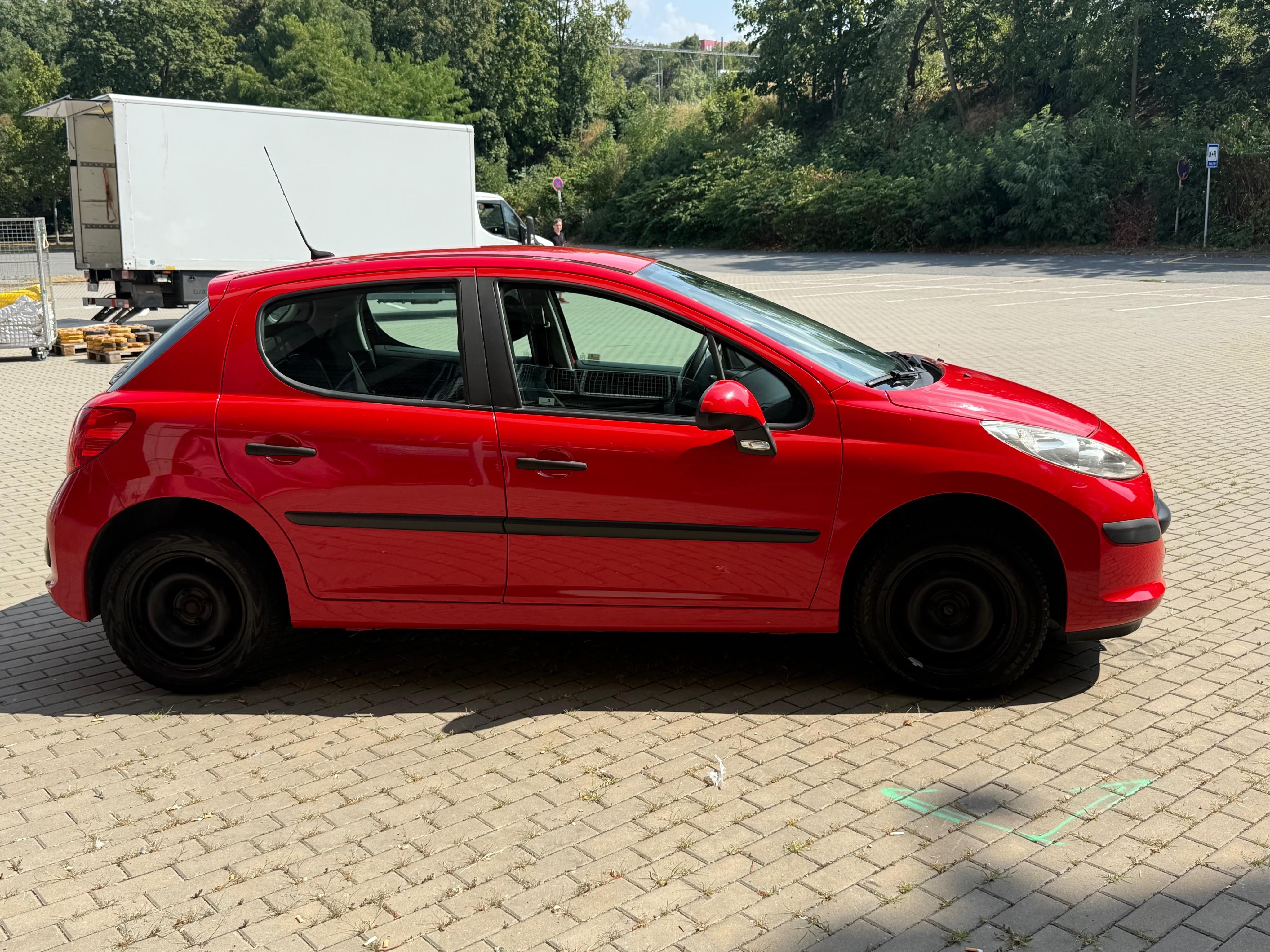 Peugeot 207, 1.4i, 54kw Původ ČR - fotka 6