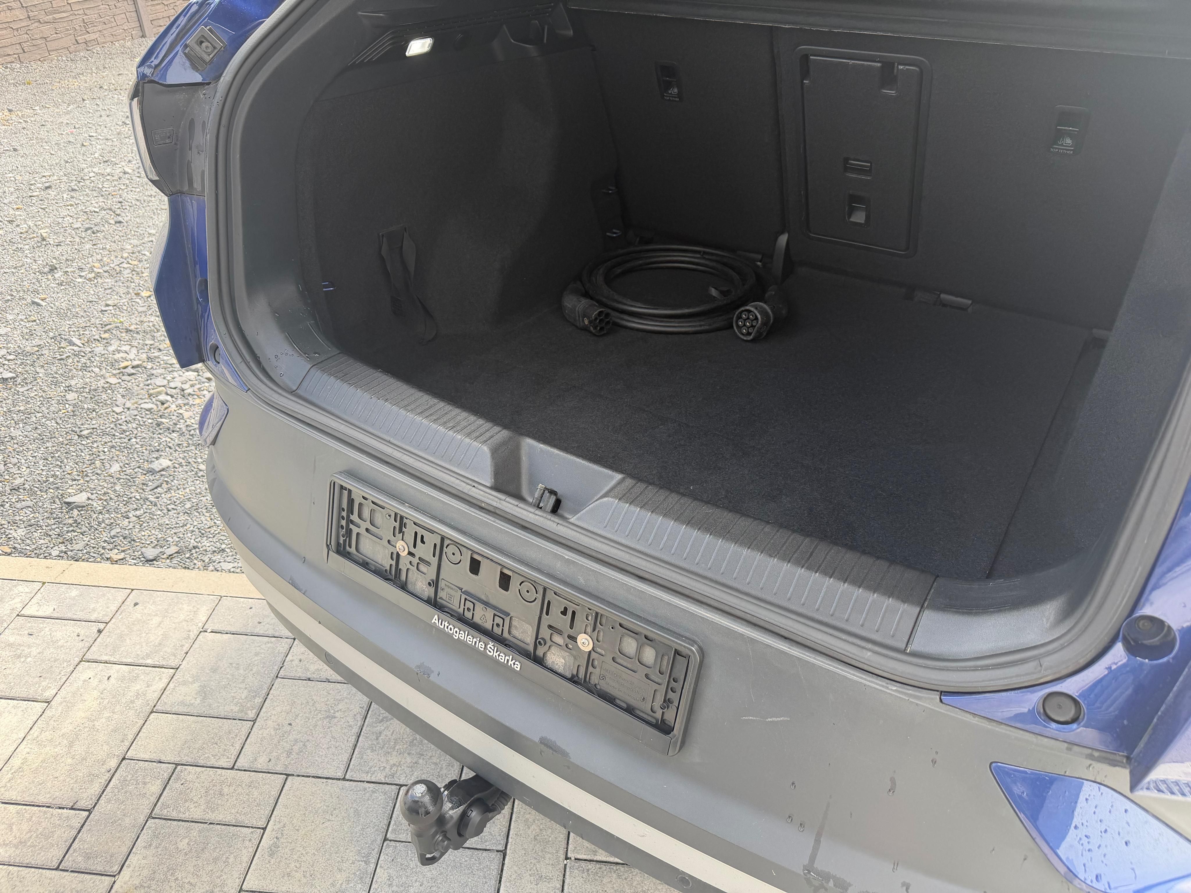 Volkswagen ID.4, PRO 82kwh 150 KW matrix TAŽNÉ - fotka 5