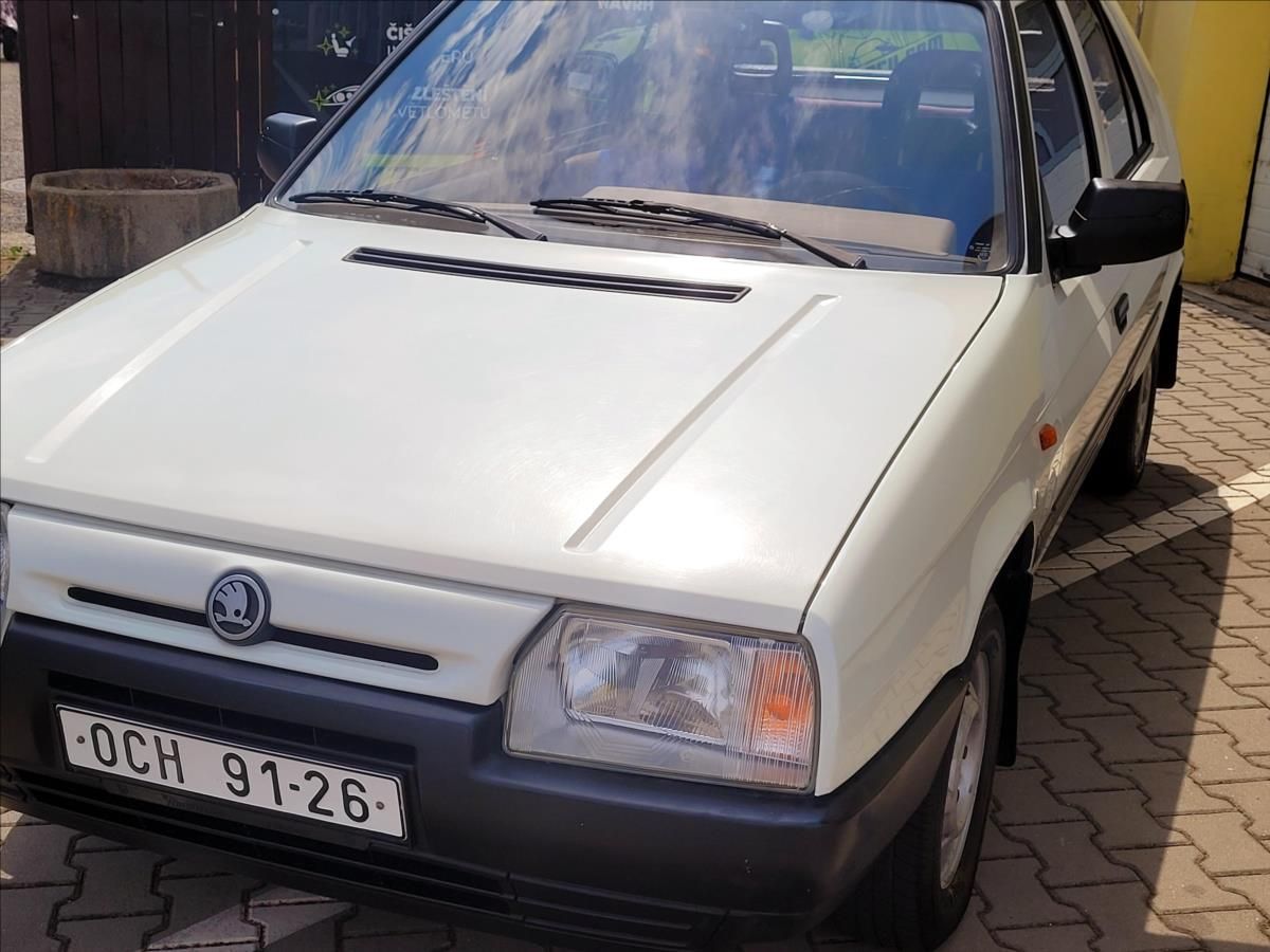 Škoda Favorit, 1,3 135 L, CZ, 1.majitel - fotka 3