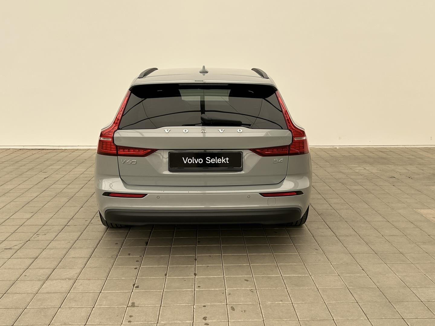 Volvo V60, 2.0B4 145kW Core - fotka 5