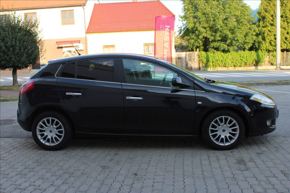 Fiat Bravo, 1,4 16V Turbo 120k Emotion - fotka 3