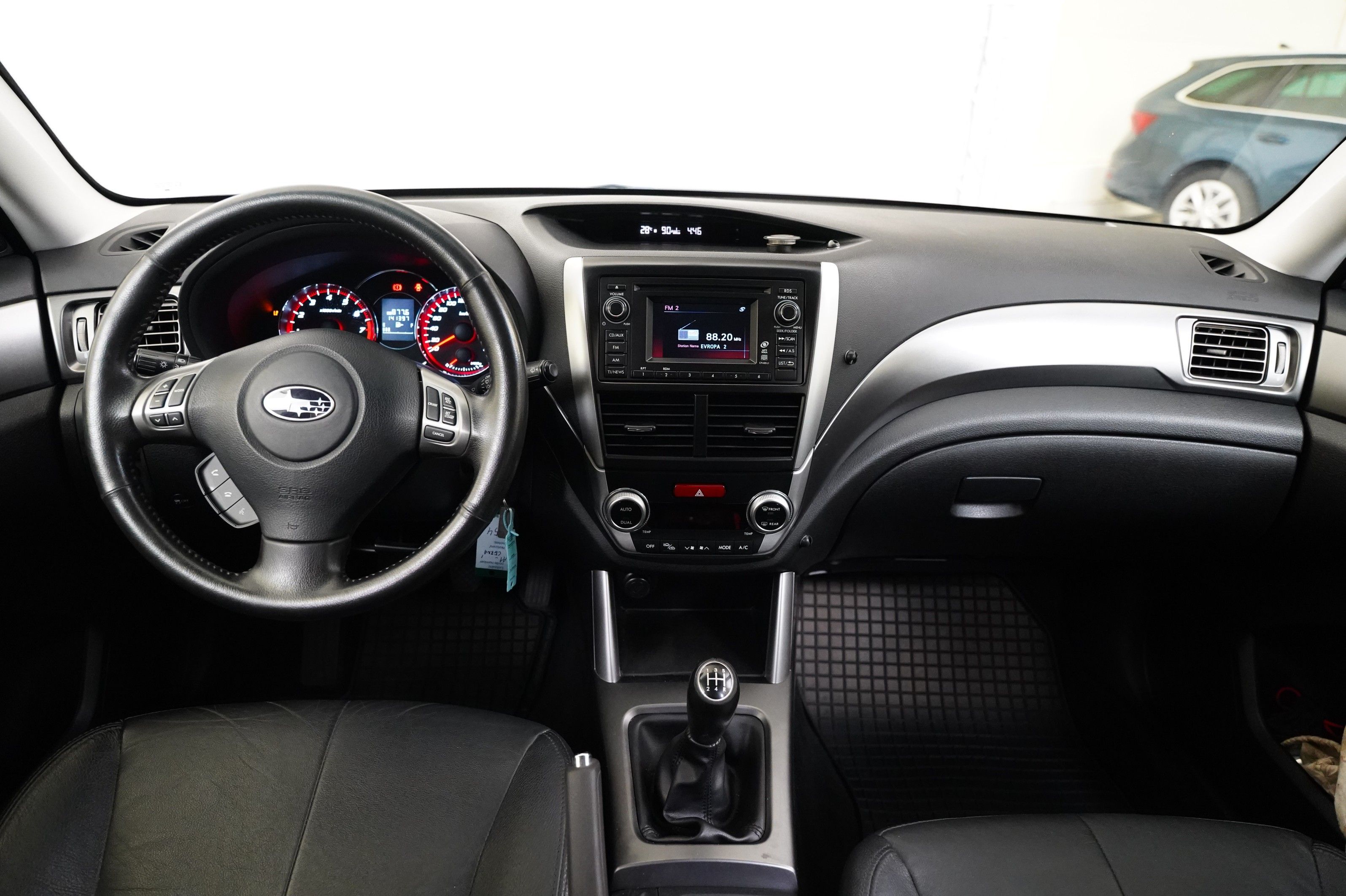Subaru Forester, 2.0 i 110 kW Exclusive - fotka 5