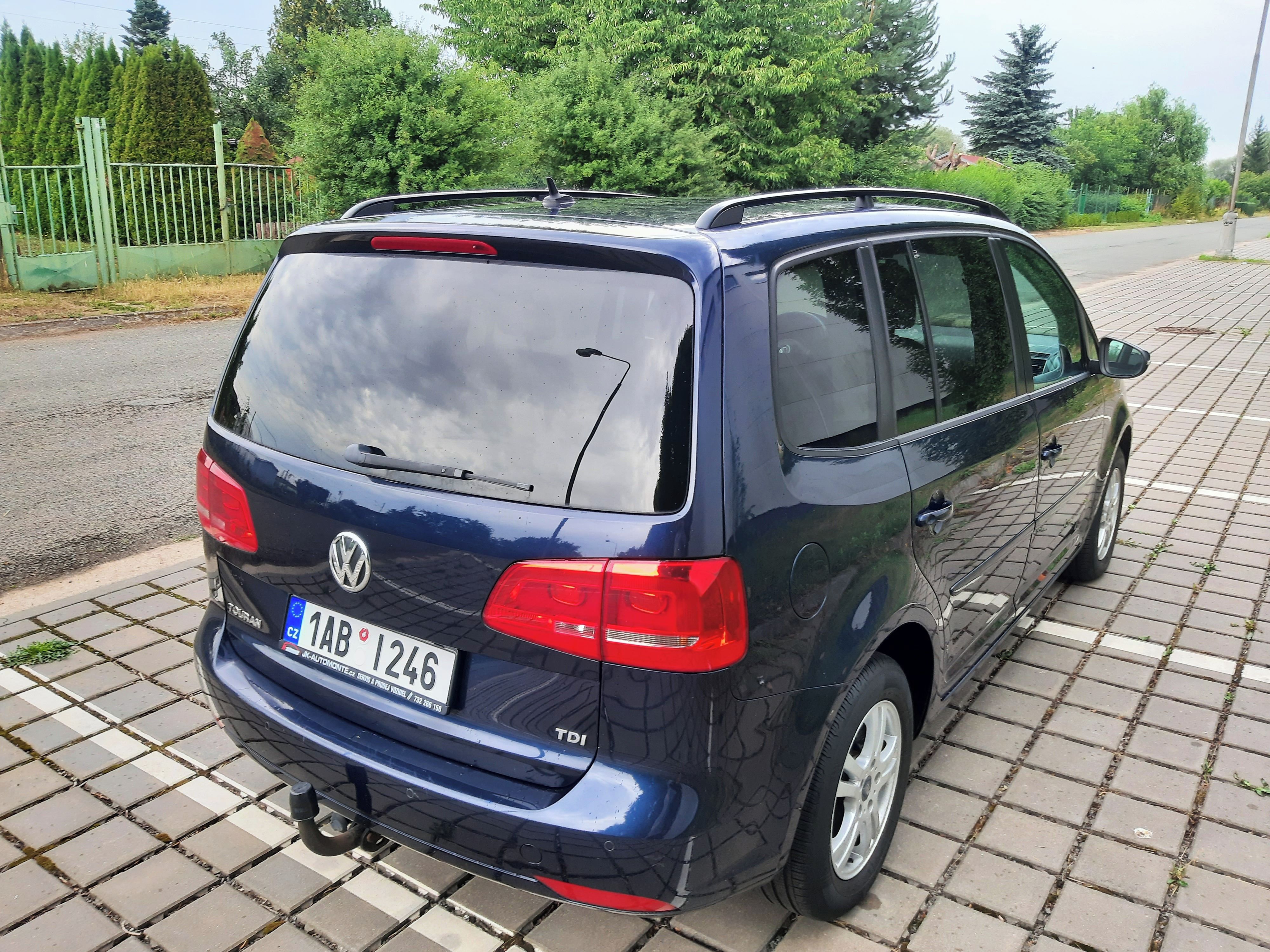 Volkswagen Touran, 1.6 TDI 77Kw, DSG - fotka 3