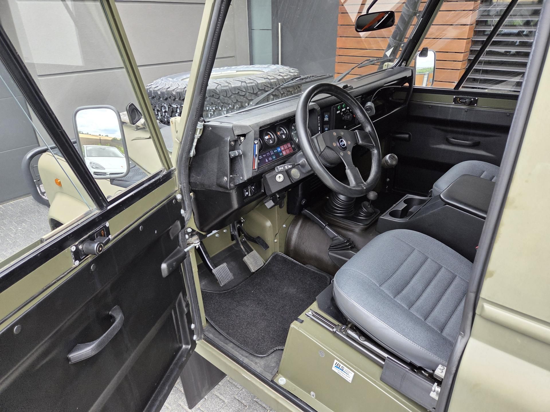 Land Rover Defender, TDi HOBSON Military - RENOVACE - fotka 5