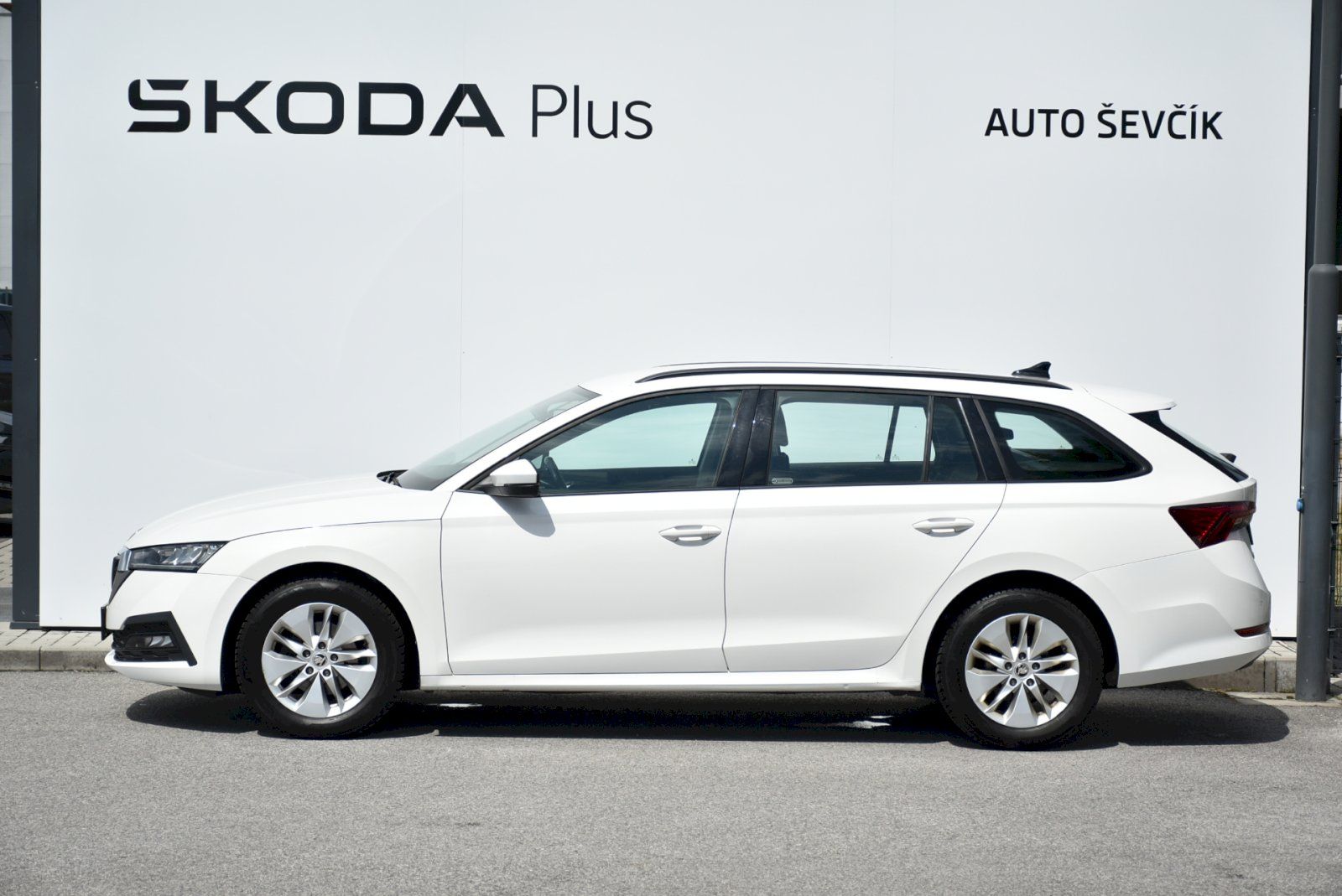 Škoda Octavia, Ambition 1.5 TSI 110kW - fotka 3