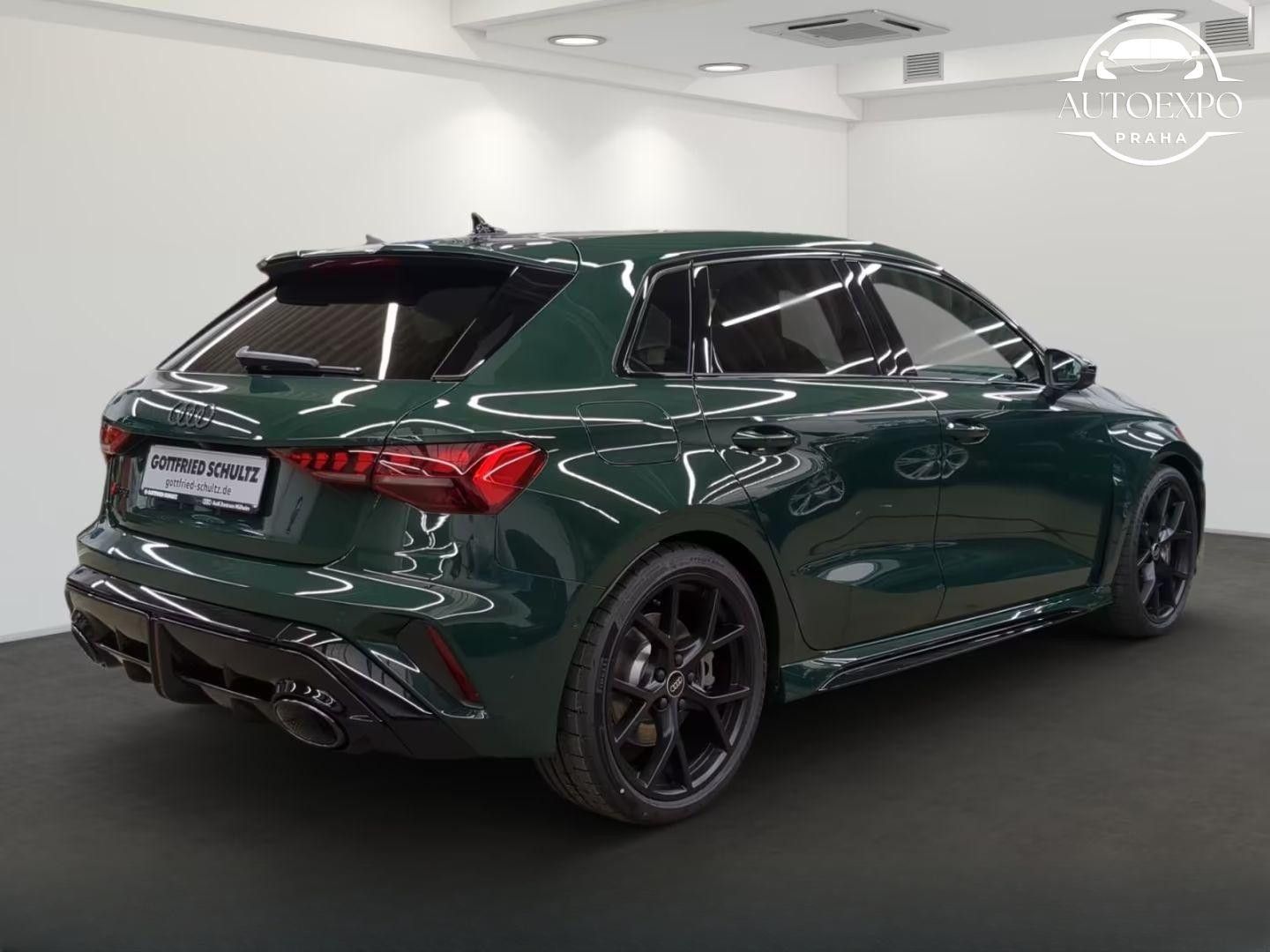 Audi RS3, Sportback quattro* - fotka 2