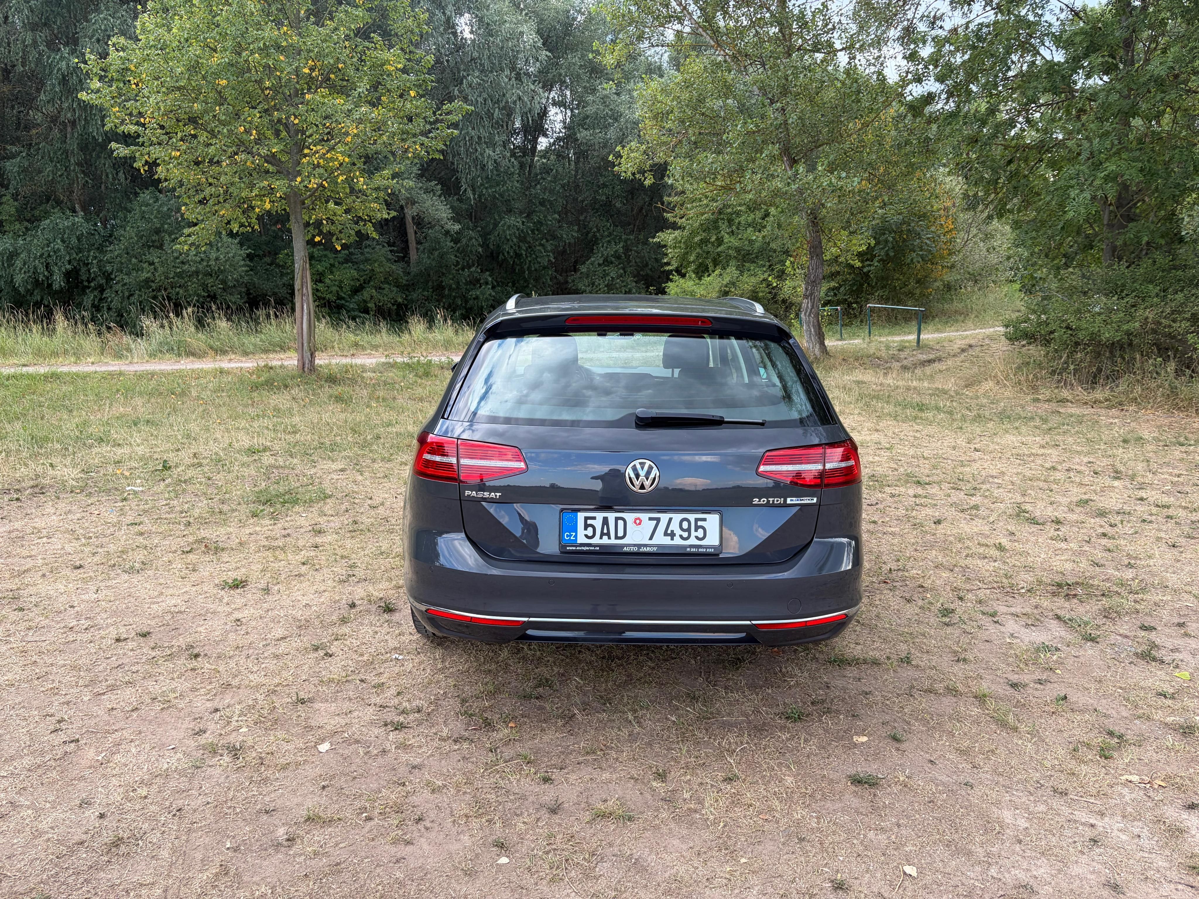 Volkswagen Passat, 2.0 TDi,110 kW,Highline,ČR - fotka 4