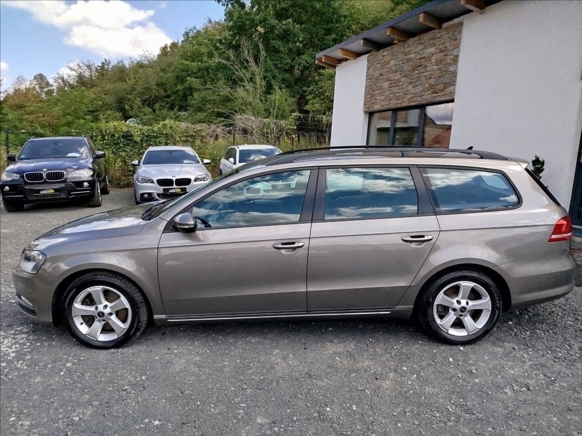 Volkswagen Passat, 2,0 TDi 103kW, 1.MAJITEL,TAŽNÉ - fotka 3
