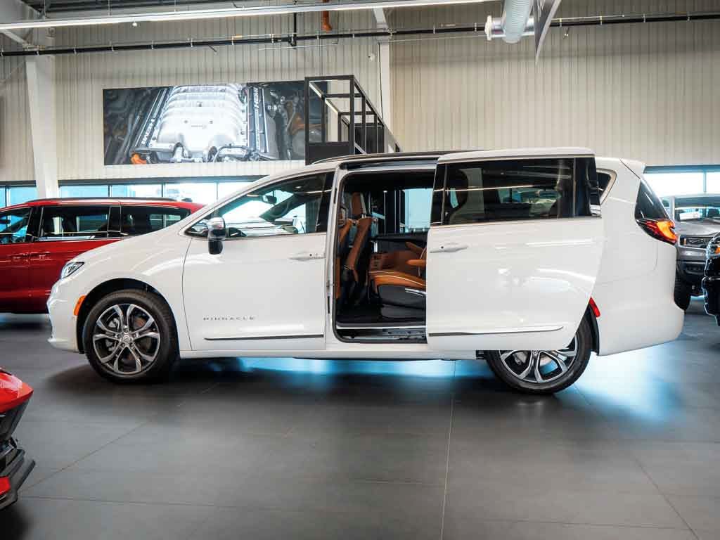 Chrysler Pacifica, 3.6 V6 Pinnacle AWD 2x LCD - fotka 3
