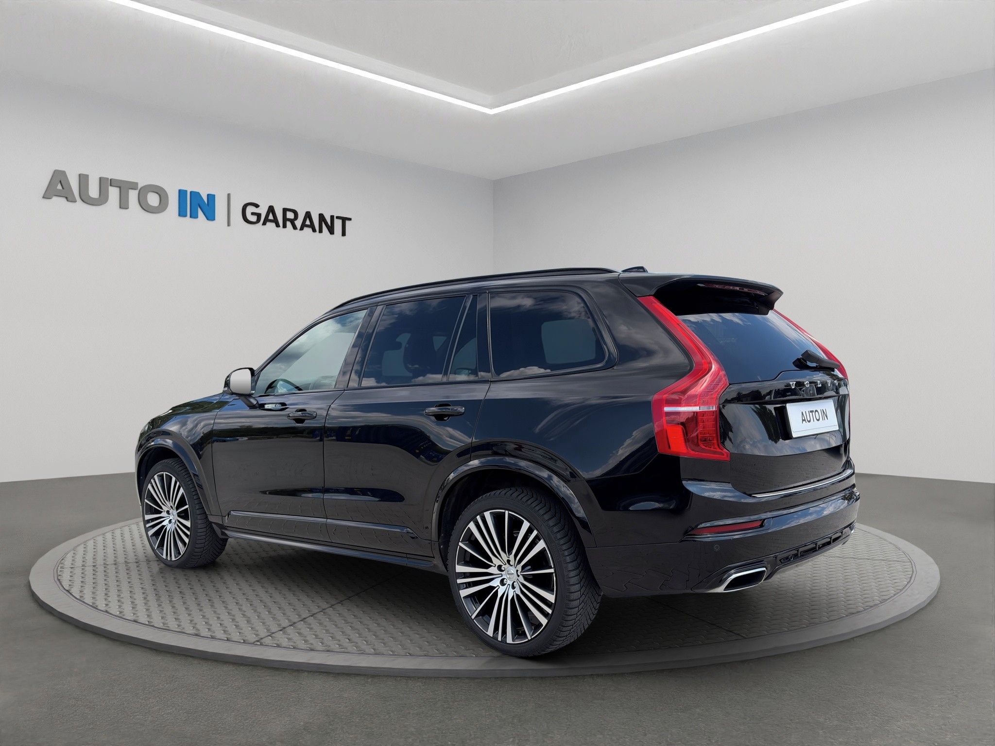 Volvo XC90, 2.0 B5 4x4 Nafta, Kůže, A/T - fotka 4