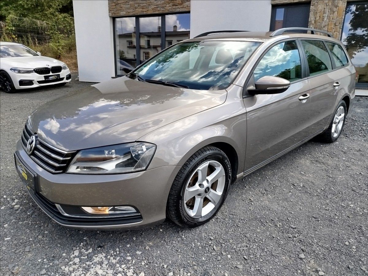 Volkswagen Passat, 2,0 TDi 103kW, 1.MAJITEL,TAŽNÉ - fotka 2