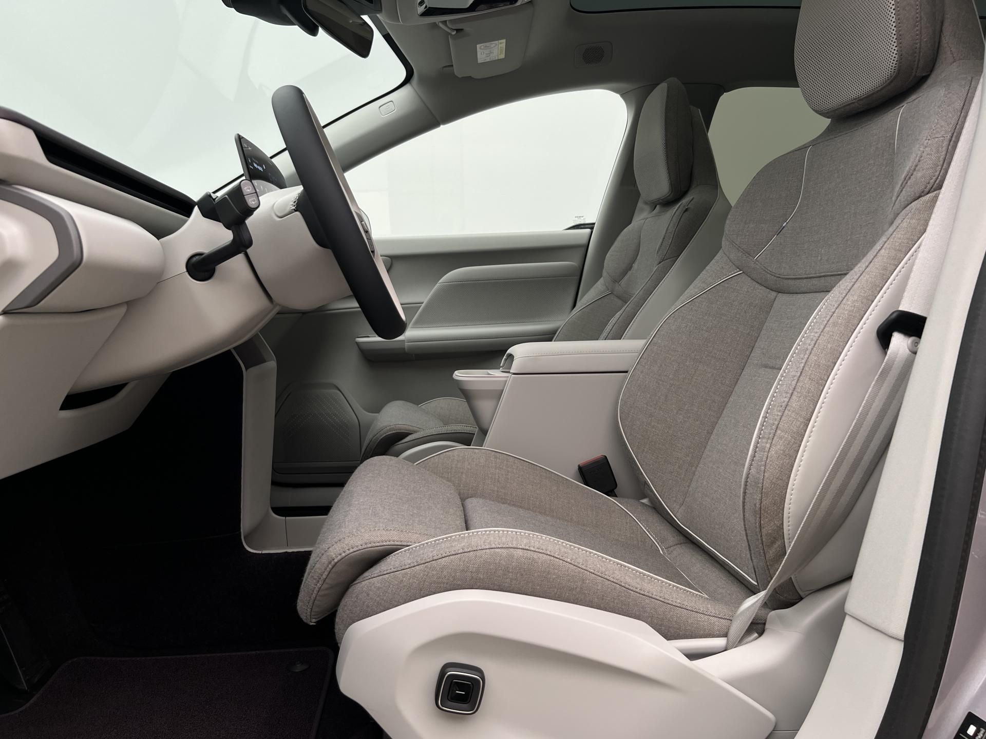 Volvo EX60, AWD P10 PURE ELECTRIC ULTRA - fotka 3
