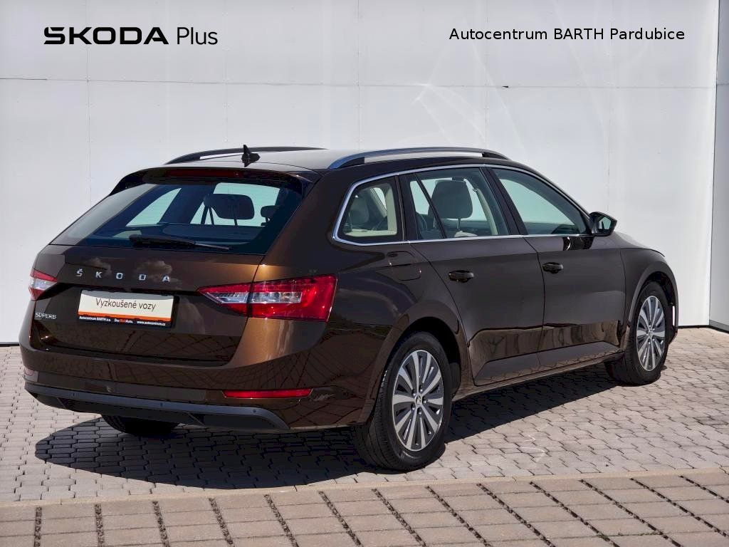 Škoda Superb, Combi / 2,0 TDI / 110 kW / Sty - fotka 2