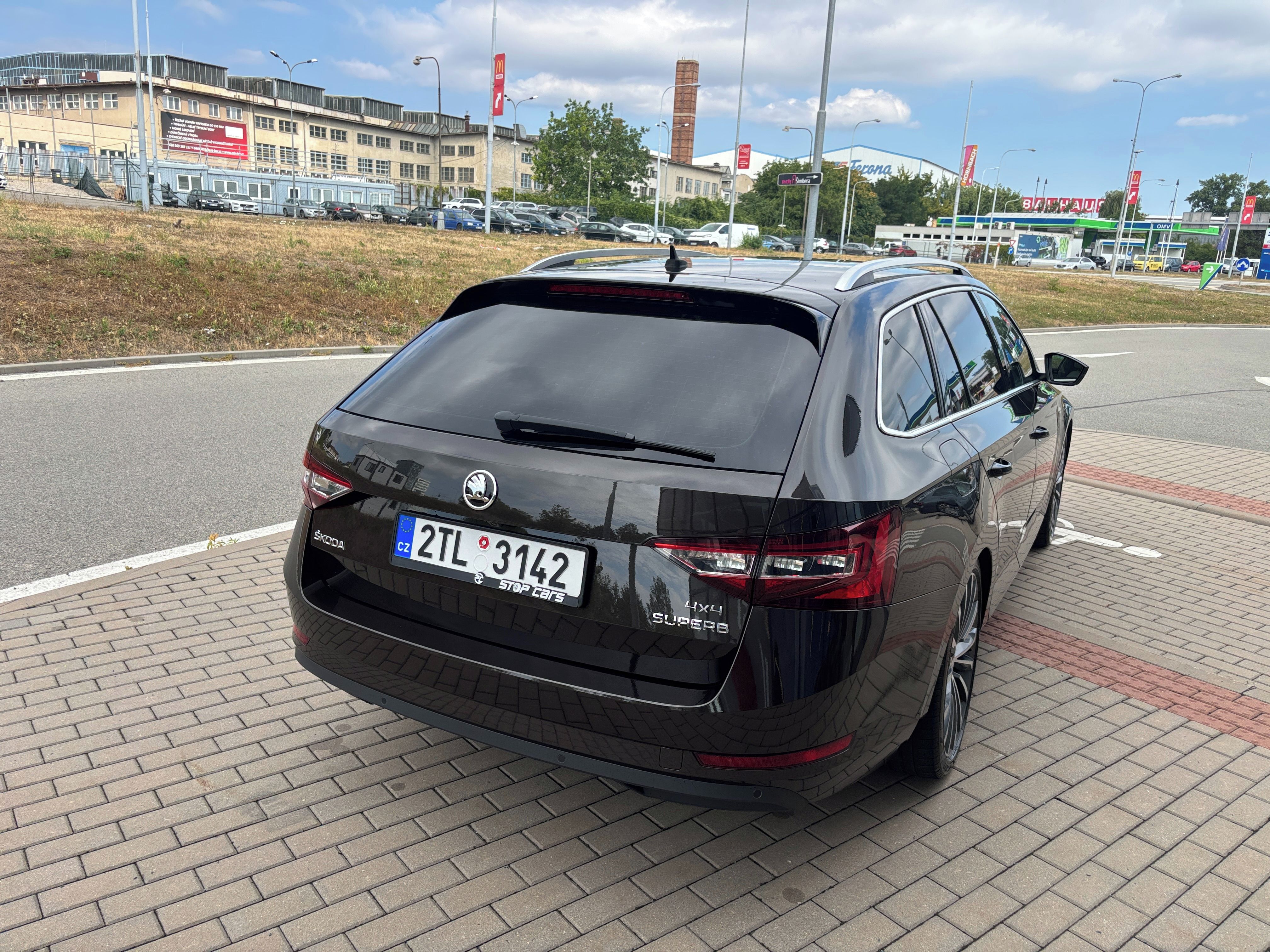 Škoda Superb, 2.0TDi 140kW L&K ČR 4x4 DSG - fotka 6