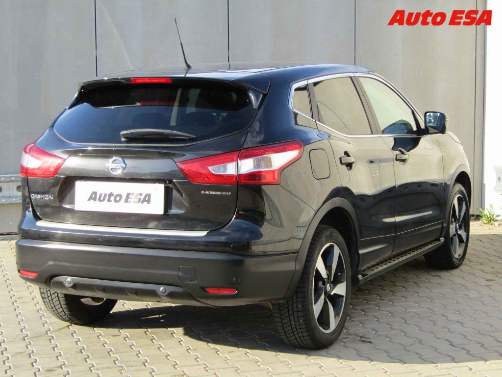Nissan Qashqai, 1.6 i,ČR - fotka 4
