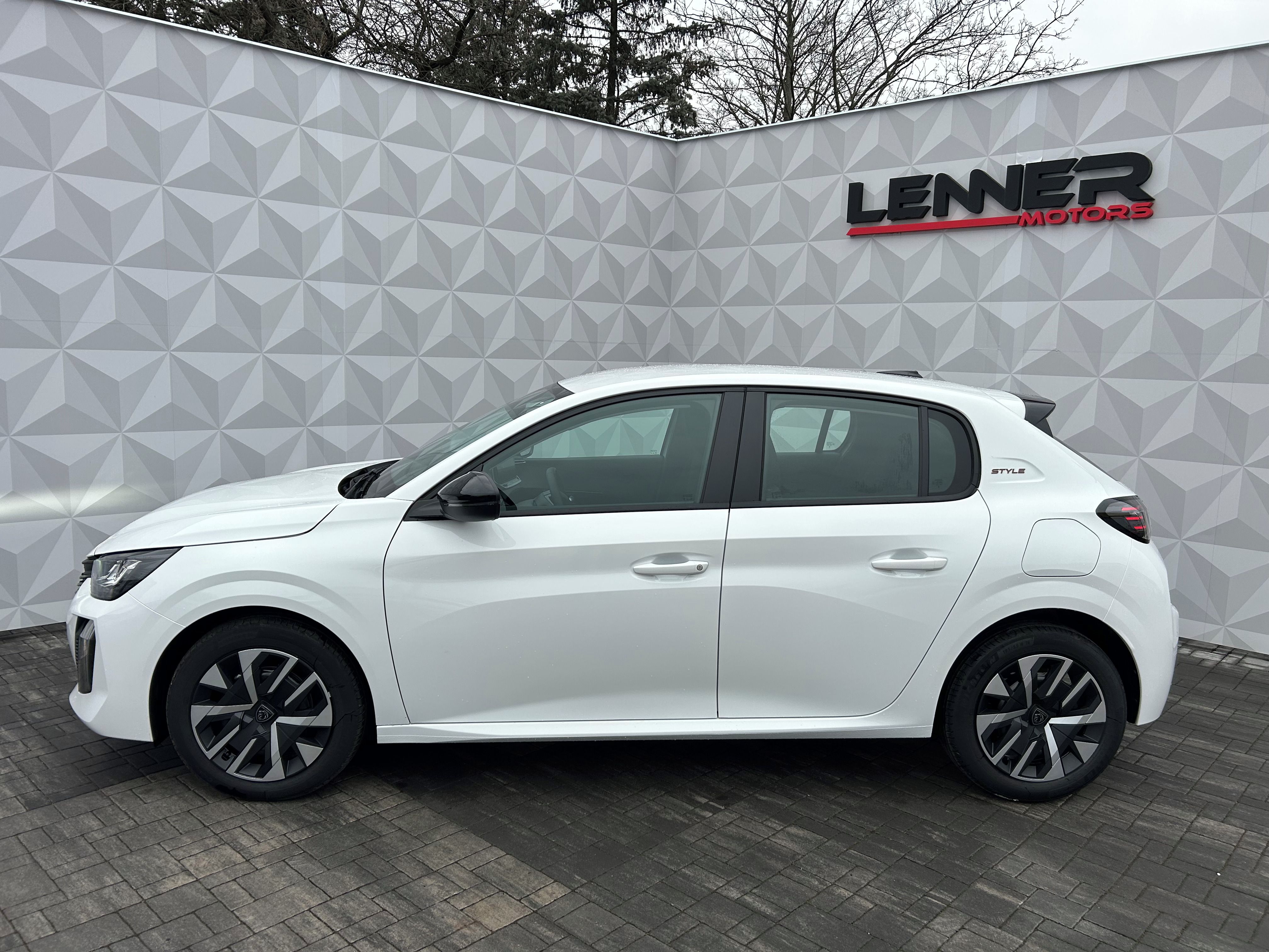 Peugeot 208, STYLE Turbo 100 MAN6 - fotka 2