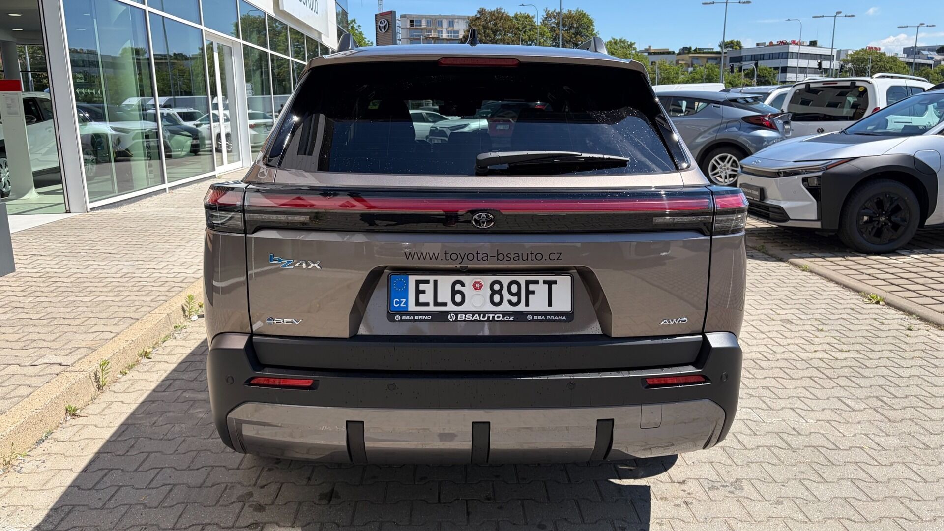Toyota bZ4X, Touring Executive 74kWh AWD - fotka 5
