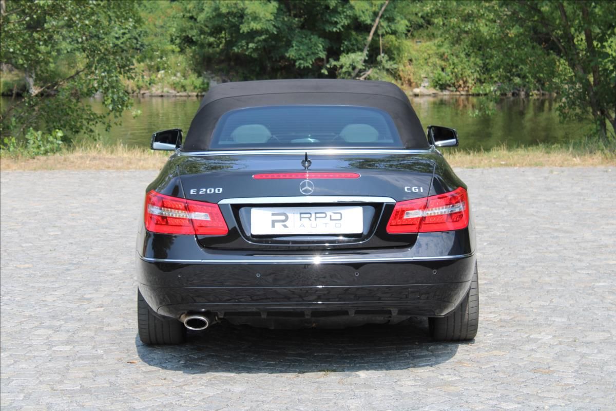 Mercedes-Benz Třídy E, 200 CGI / 135 KW / CABRIO - fotka 5