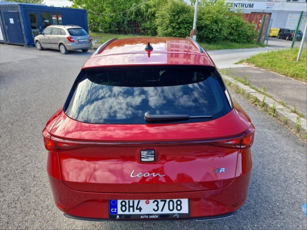 Seat Leon, 1,5 eTSi FR Combi 110kW DSG - fotka 2
