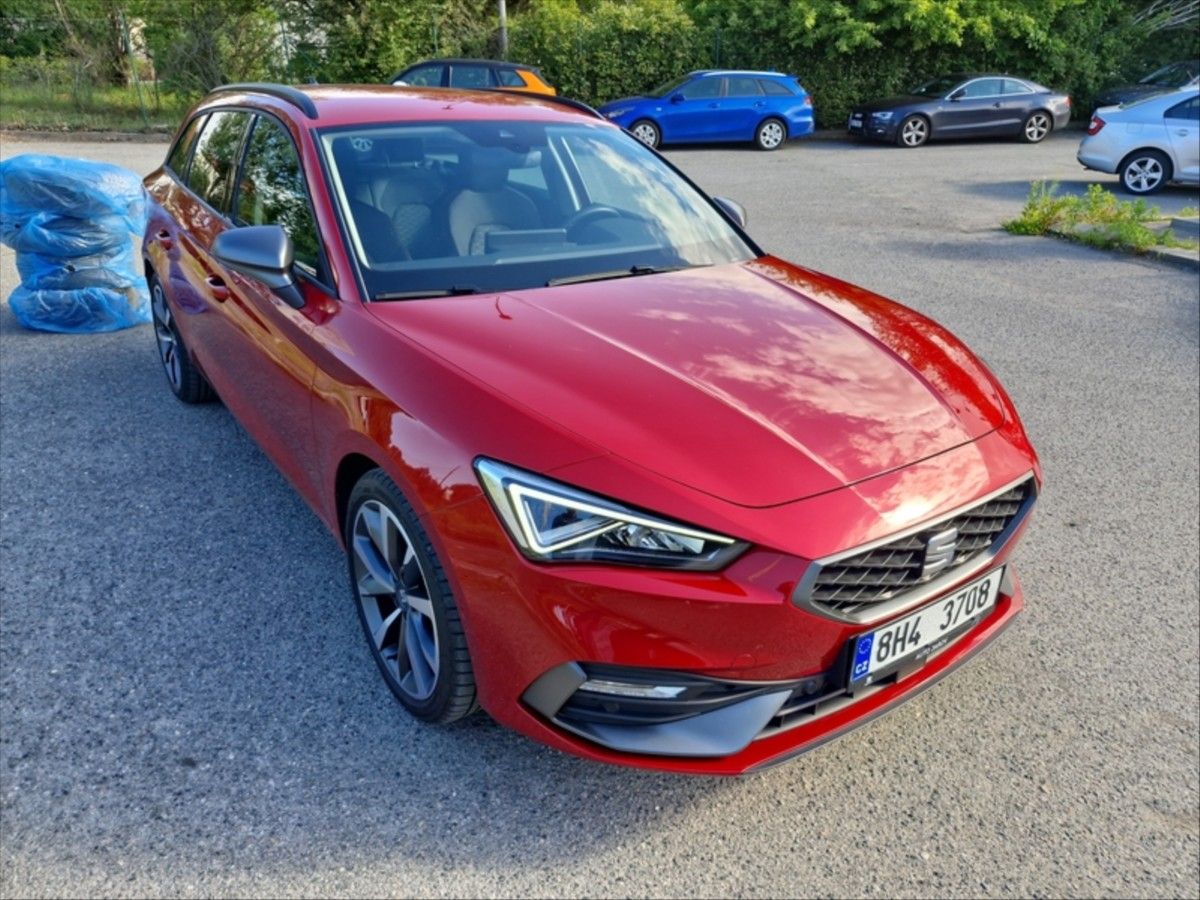 Seat Leon, 1,5 eTSi FR Combi 110kW DSG - fotka 4