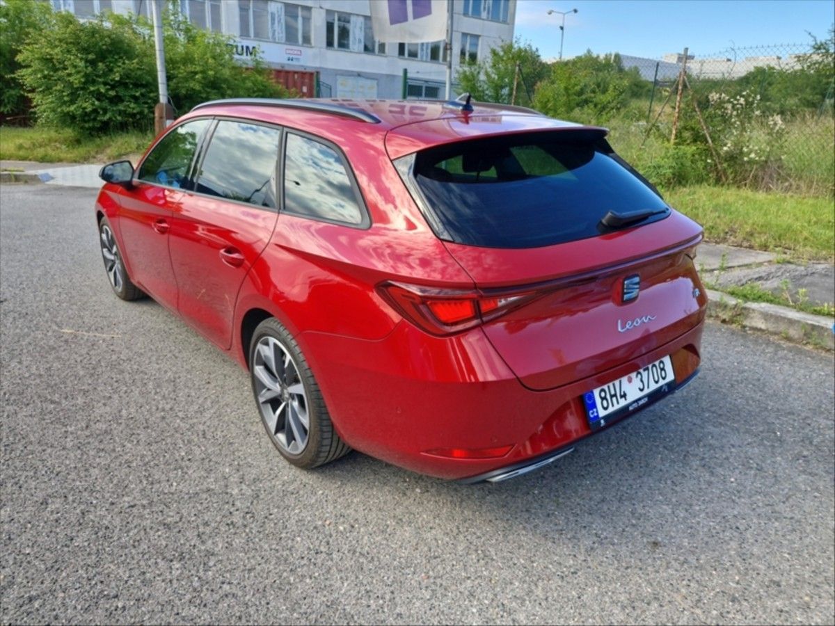 Seat Leon, 1,5 eTSi FR Combi 110kW DSG - fotka 5