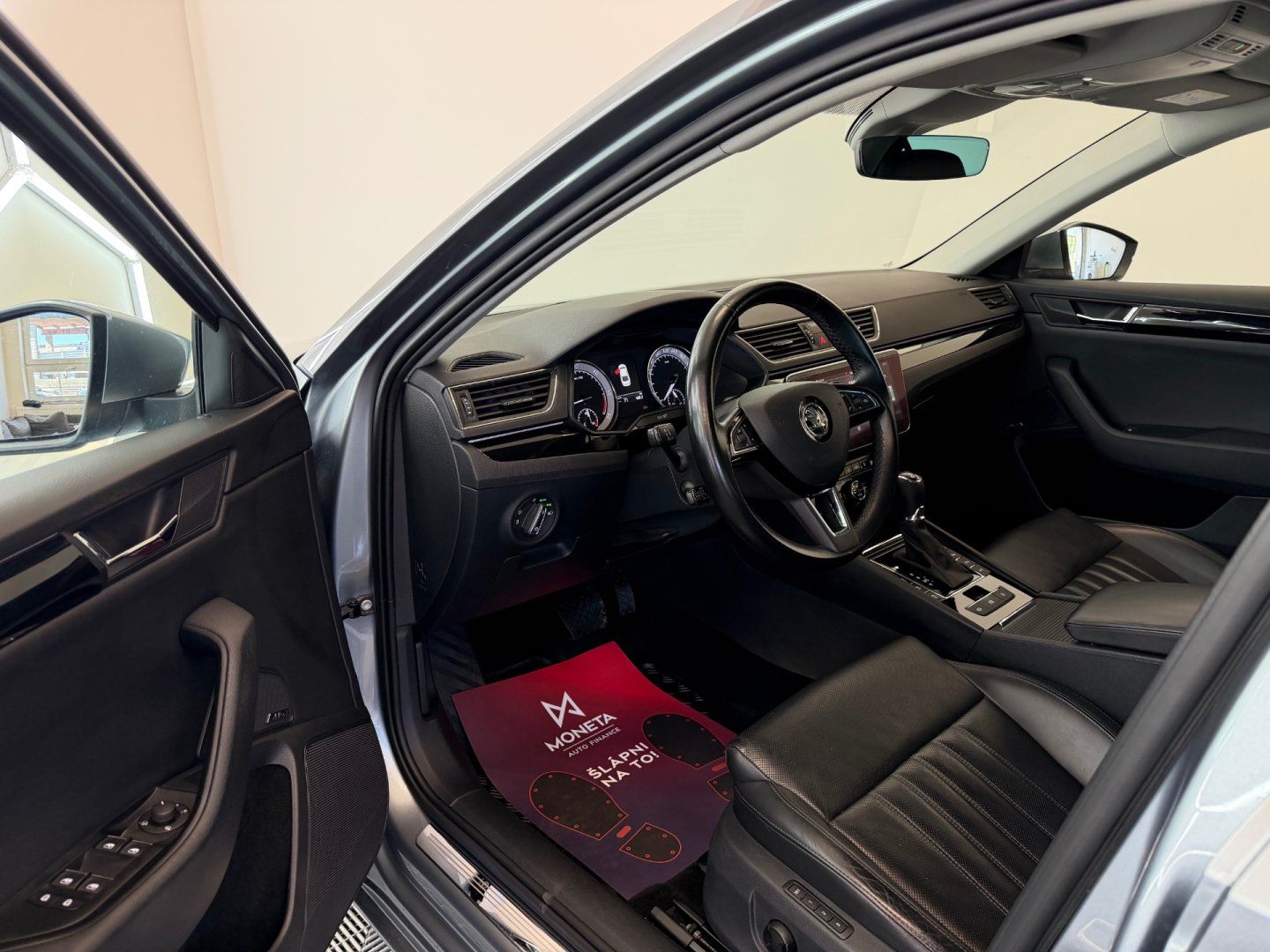 Škoda Superb, 2.0 TDI 140kW/L&K/4x4/DSG/TZ - fotka 6