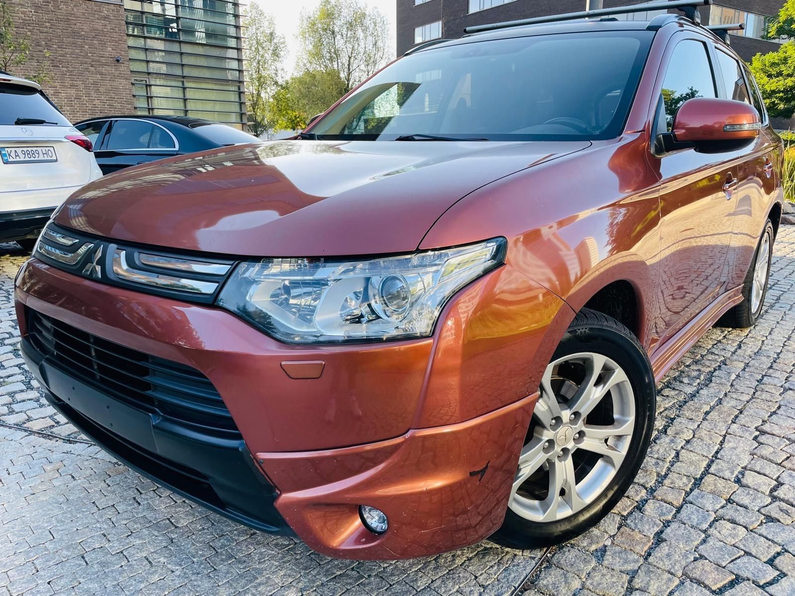 Mitsubishi Outlander, 2.2D 4x4 7MÍST KAMERA SERVISKA - fotka 2